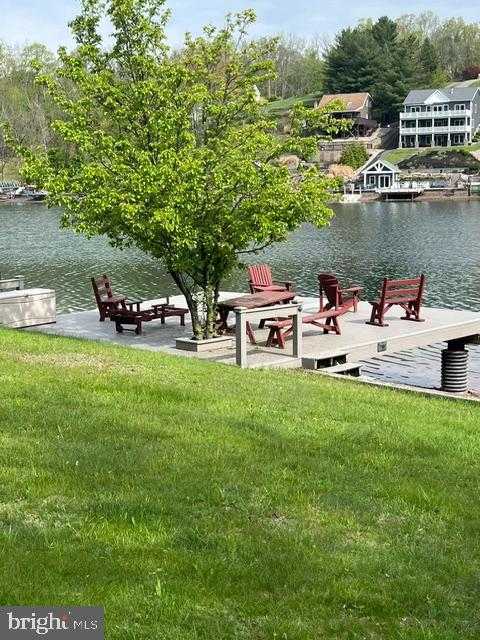 612 Wynonah Dr photo 3