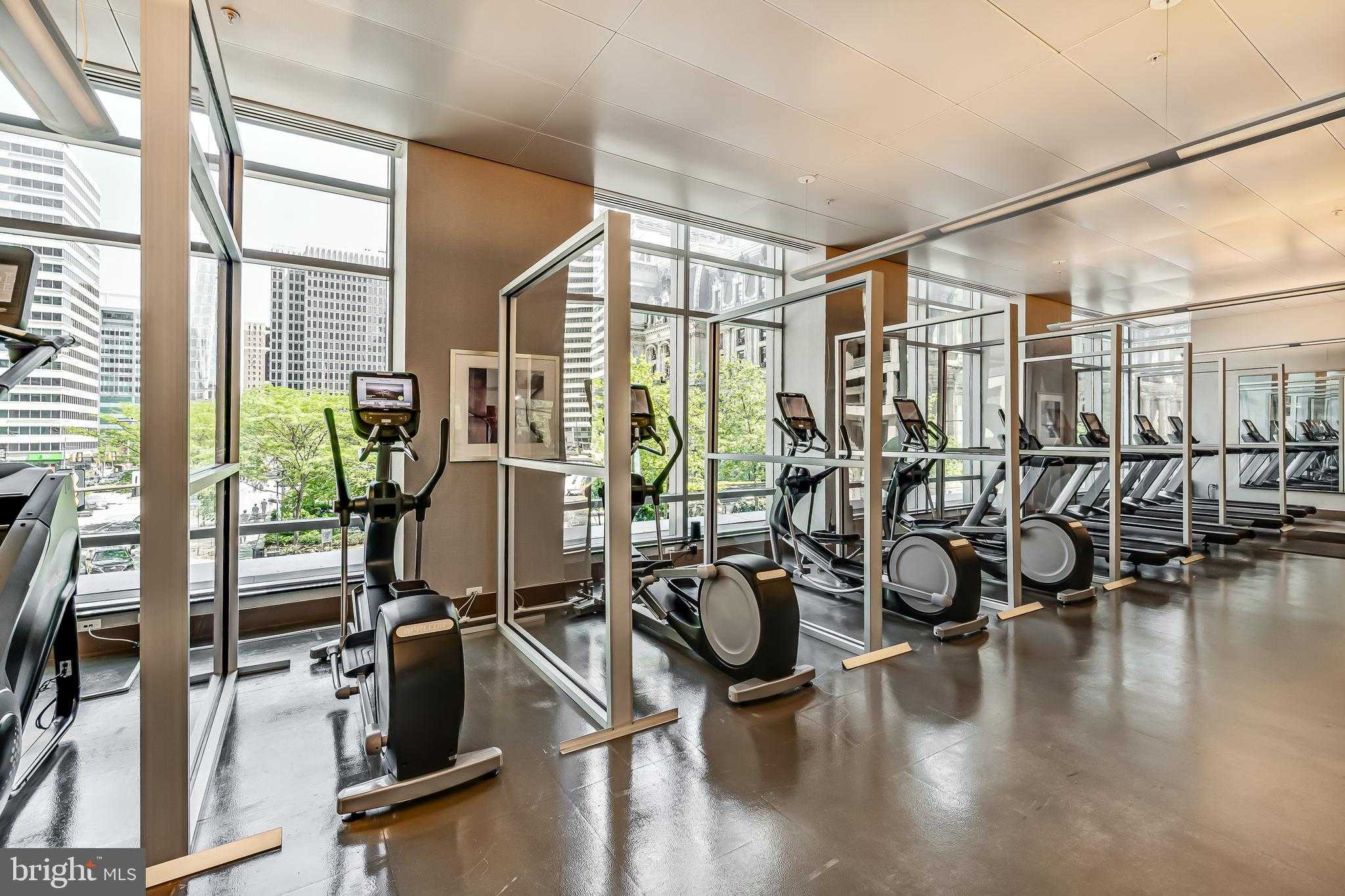 1414 S Penn Sq Unit 10c photo 37