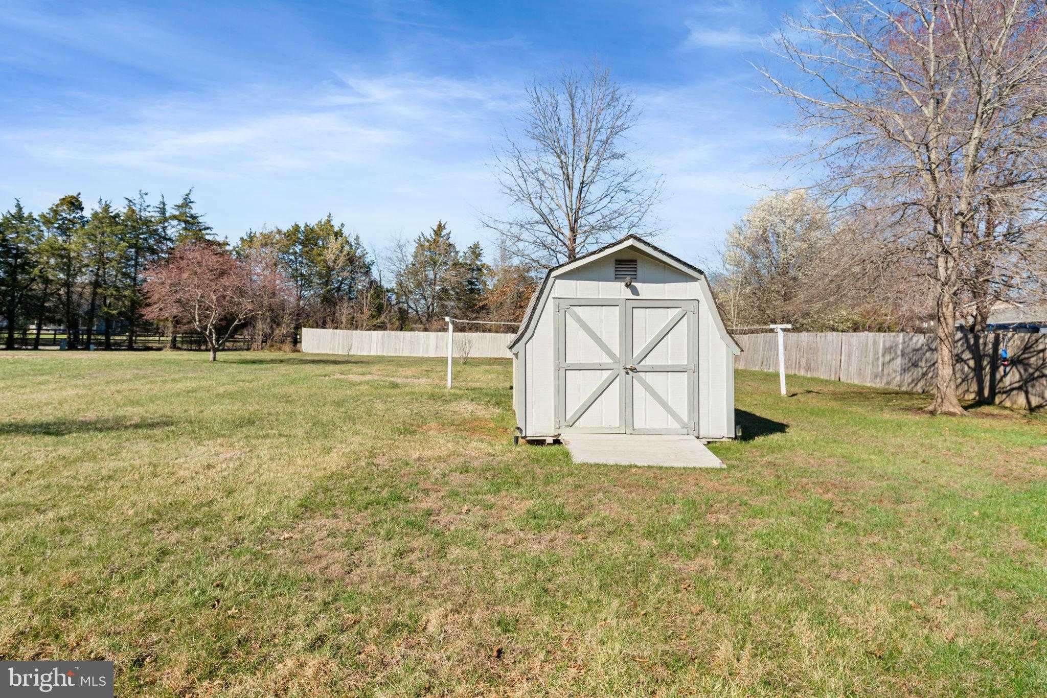 6730 Forbes Pl W photo 37