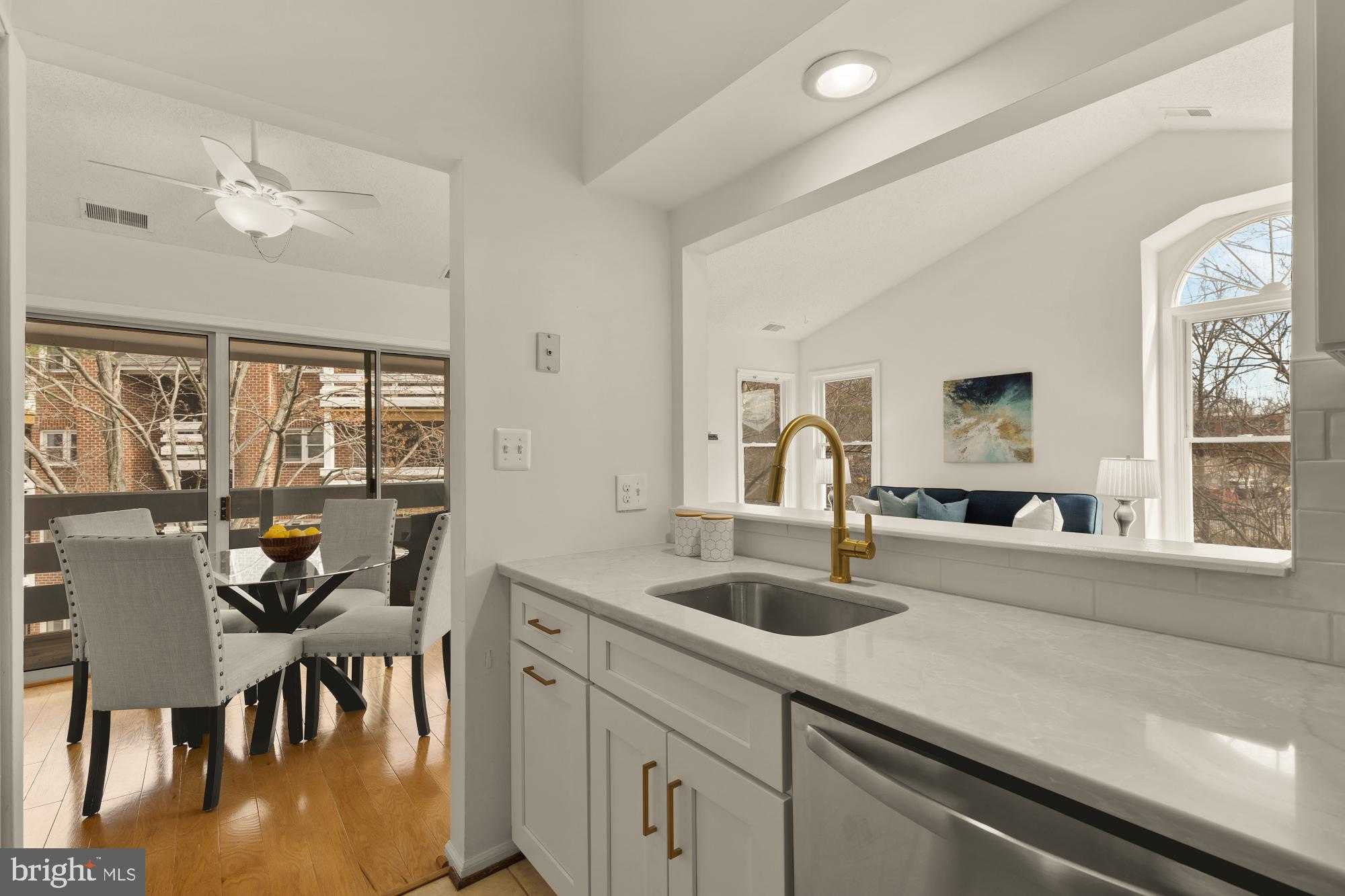 7602 Lakeside Village Dr photo 8