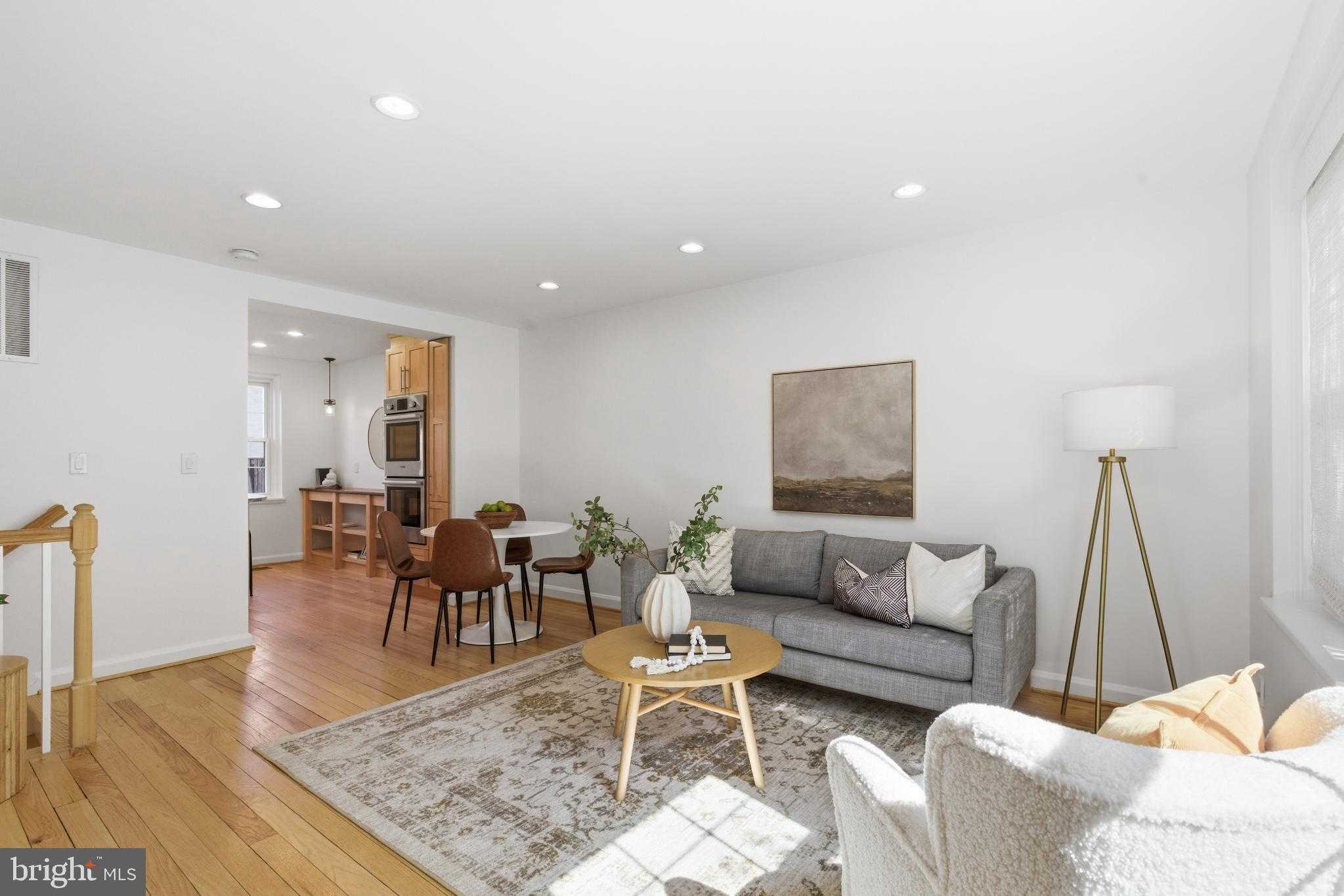 3141 S Stafford St photo 5