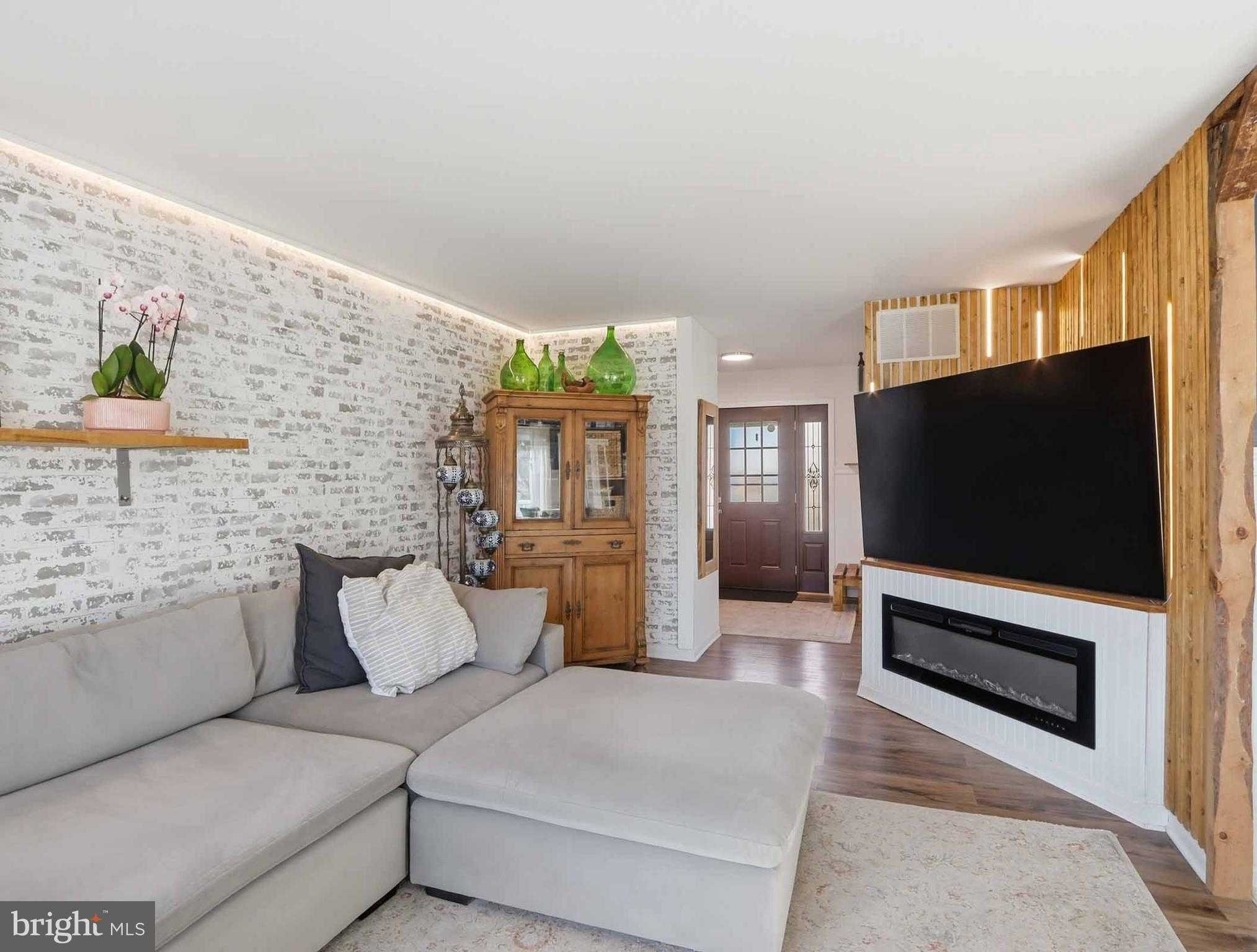 413 Ridgeview CT photo 10