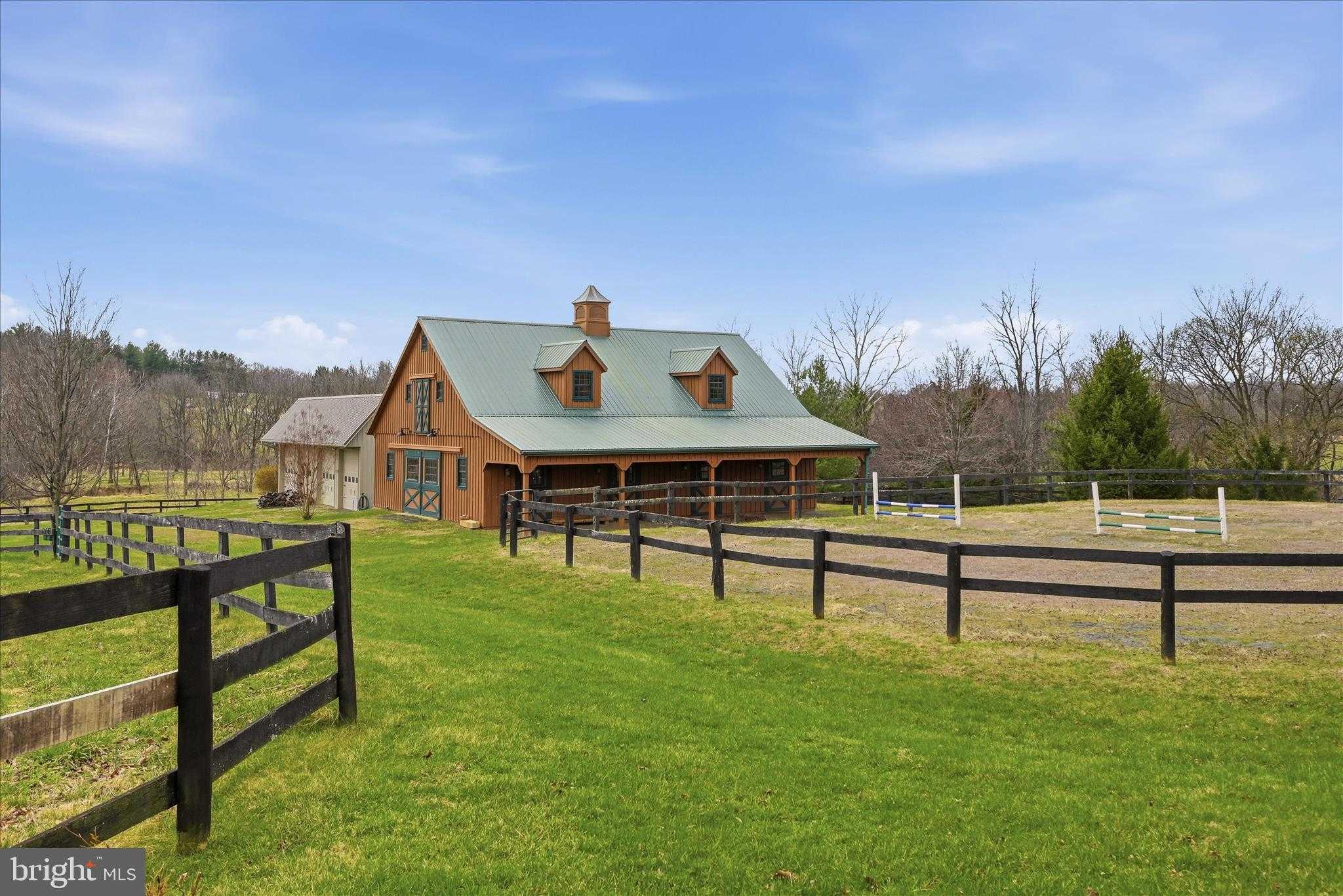 16076 Berlin Tpke photo 101