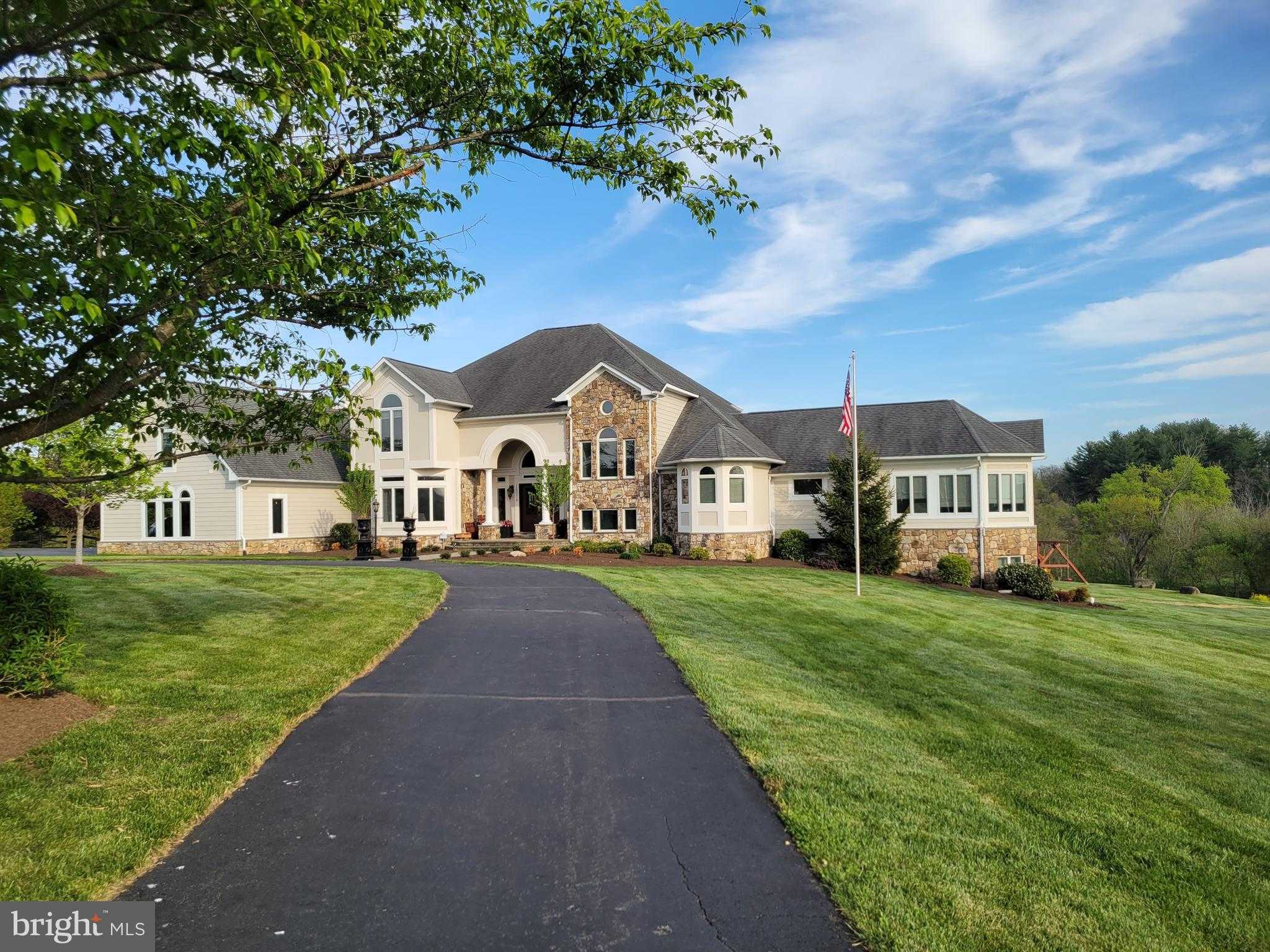 16076 Berlin Tpke photo 5