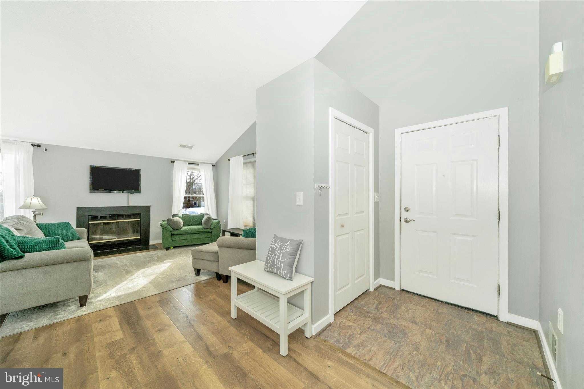 5759 Windwood Way photo 8