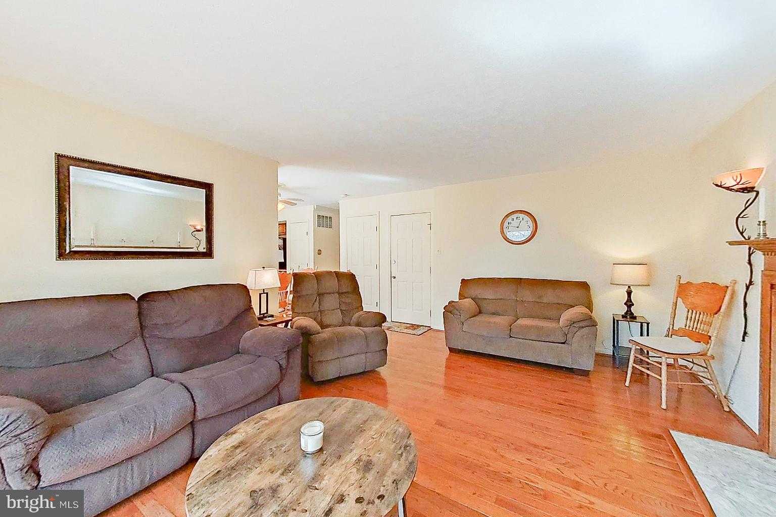 3 Lemuels CT photo 20