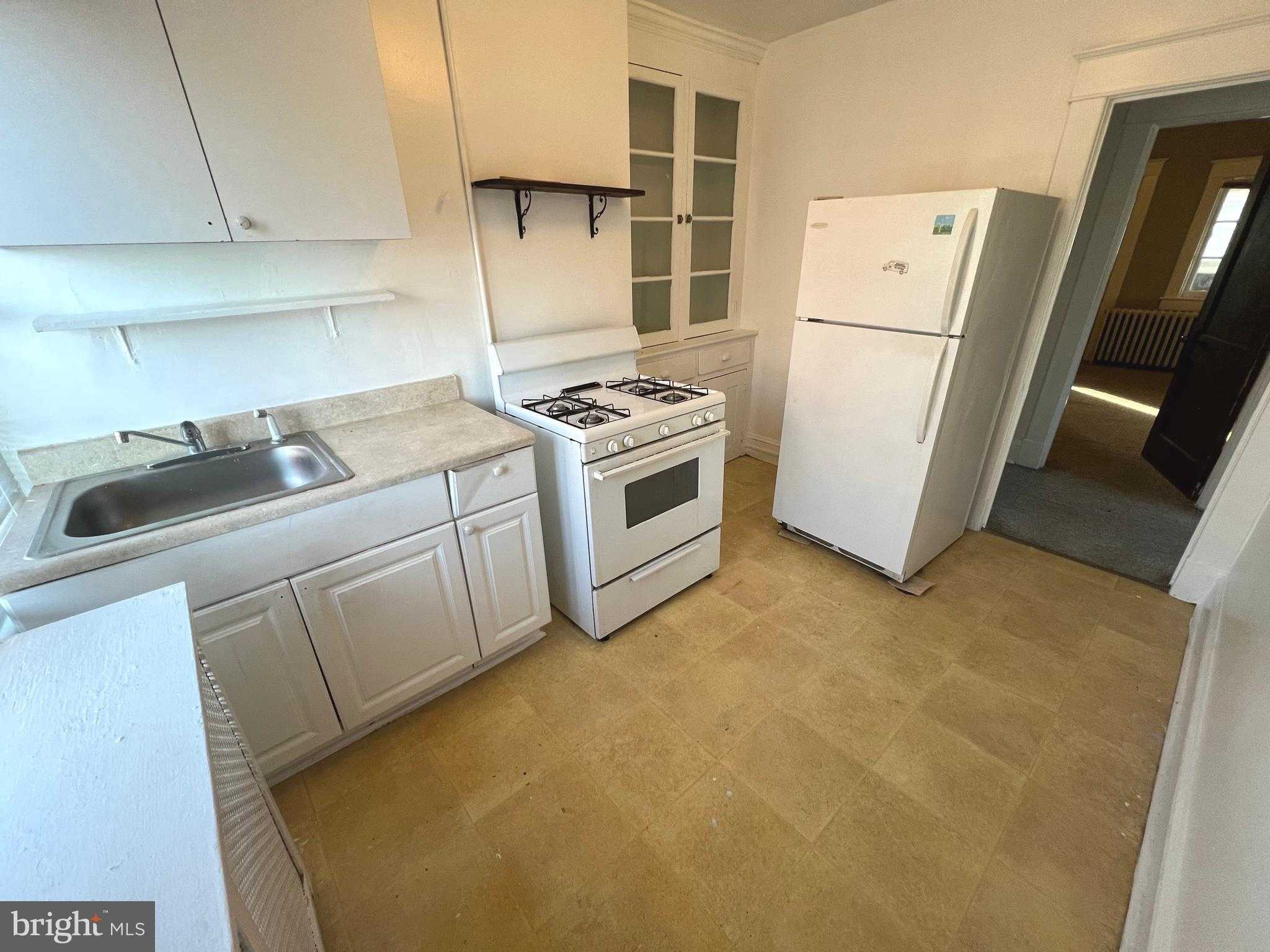 2817 Goodwood Rd photo 44