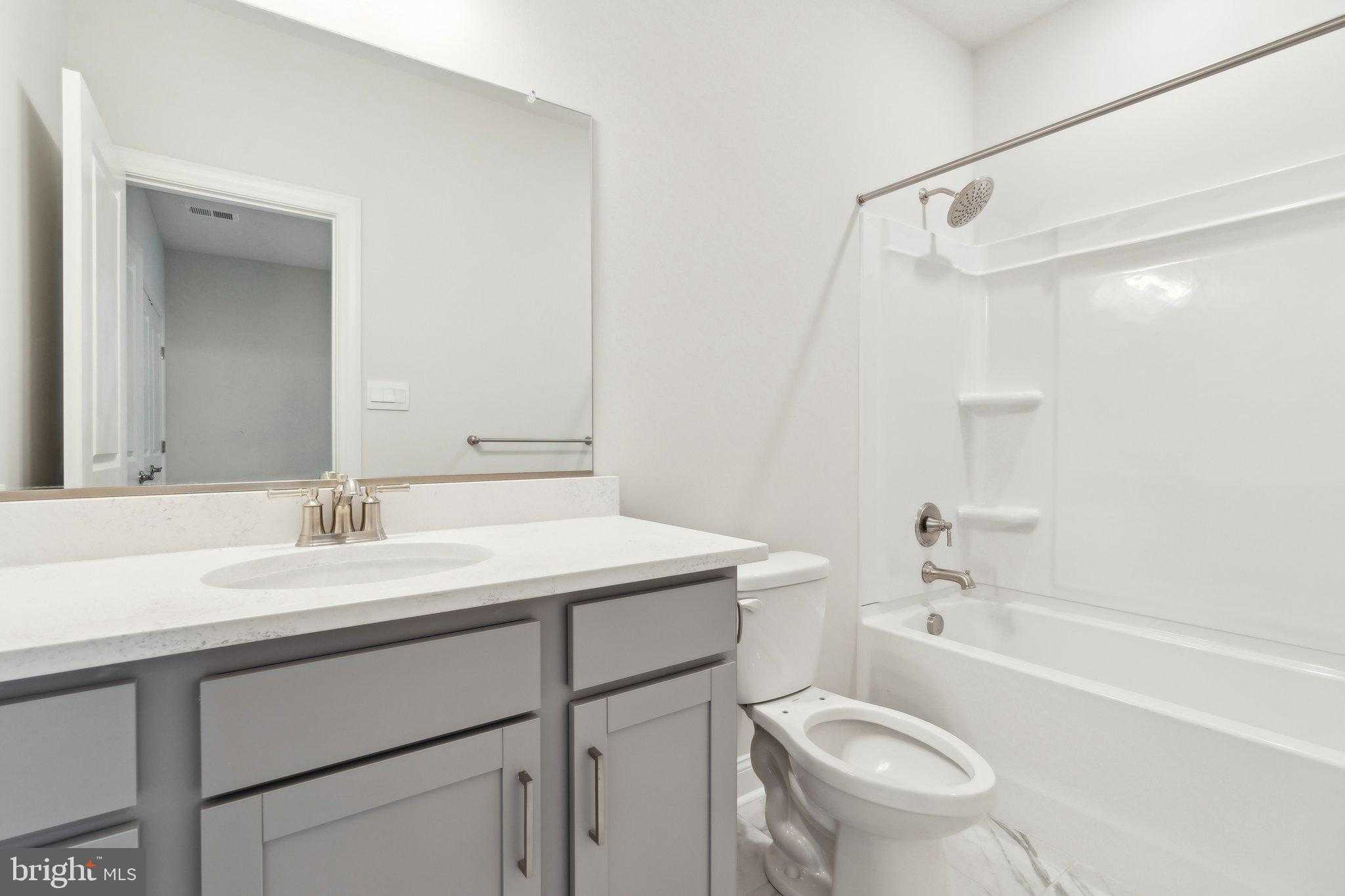 1292 Treviso Bay photo 13