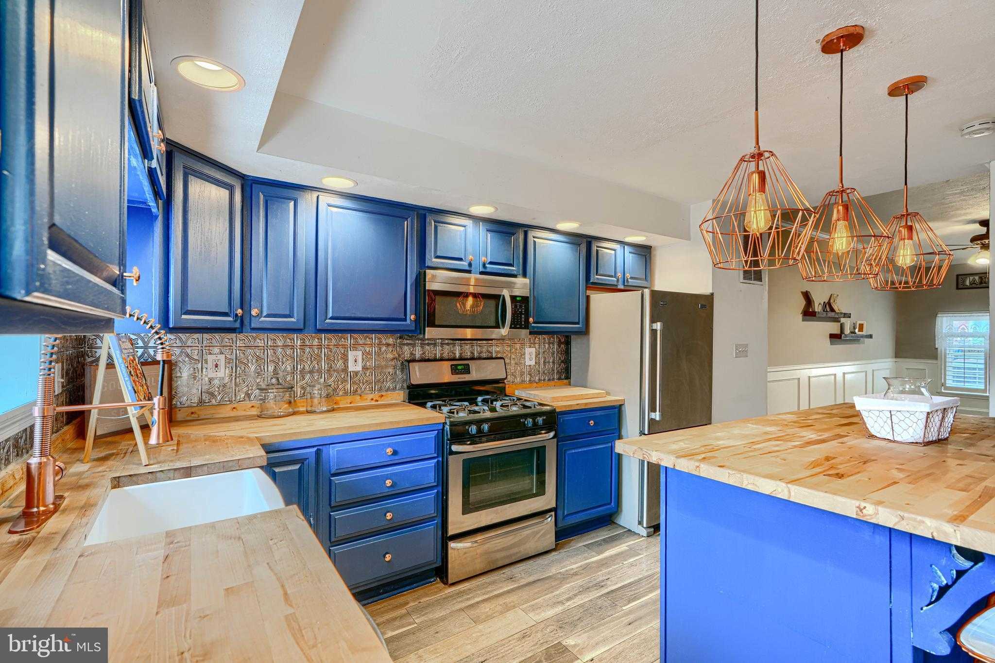 638 S Streeper St photo 16