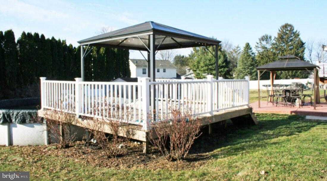 828 Weavertown Rd photo 10