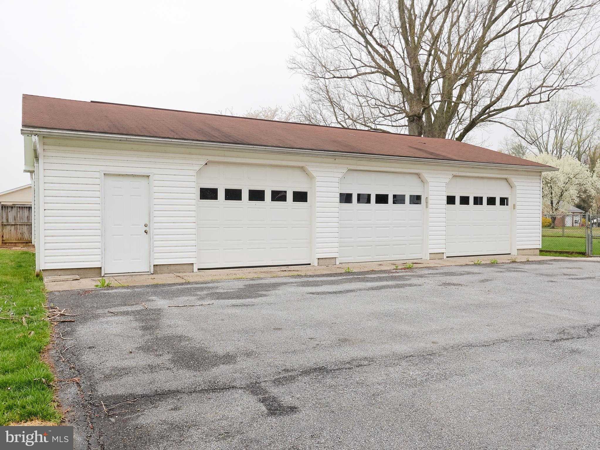 9301 Dogwood Rd photo 48