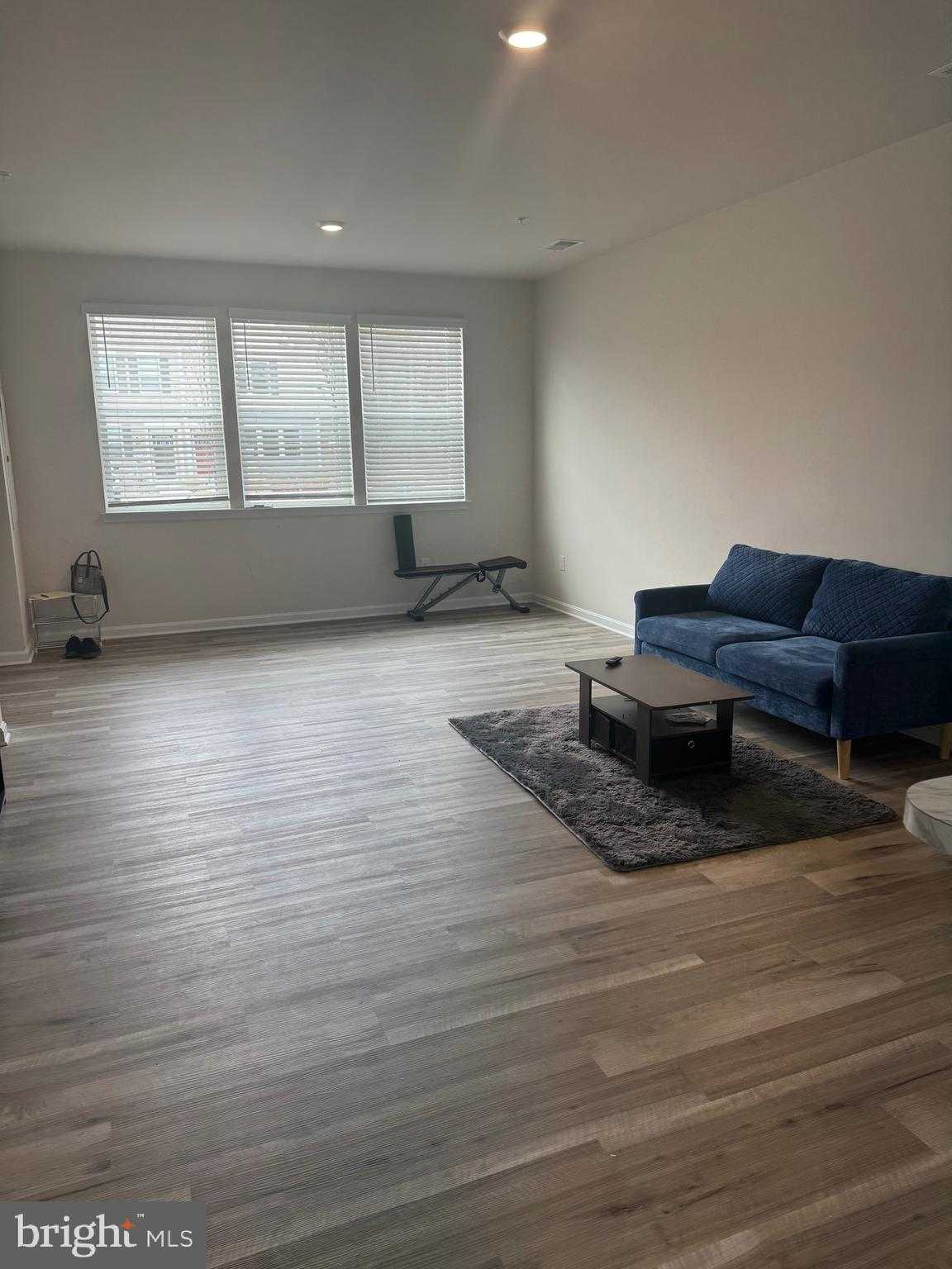 103 Riverwalk Ter photo 4