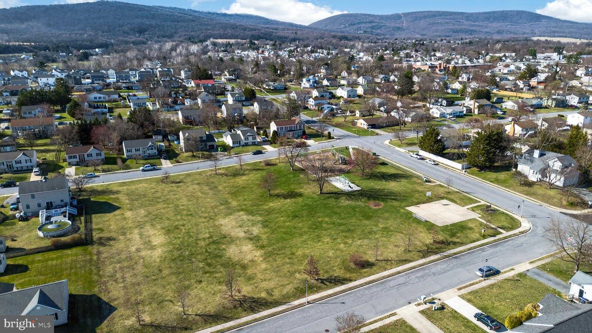 7 Westview CT photo 36