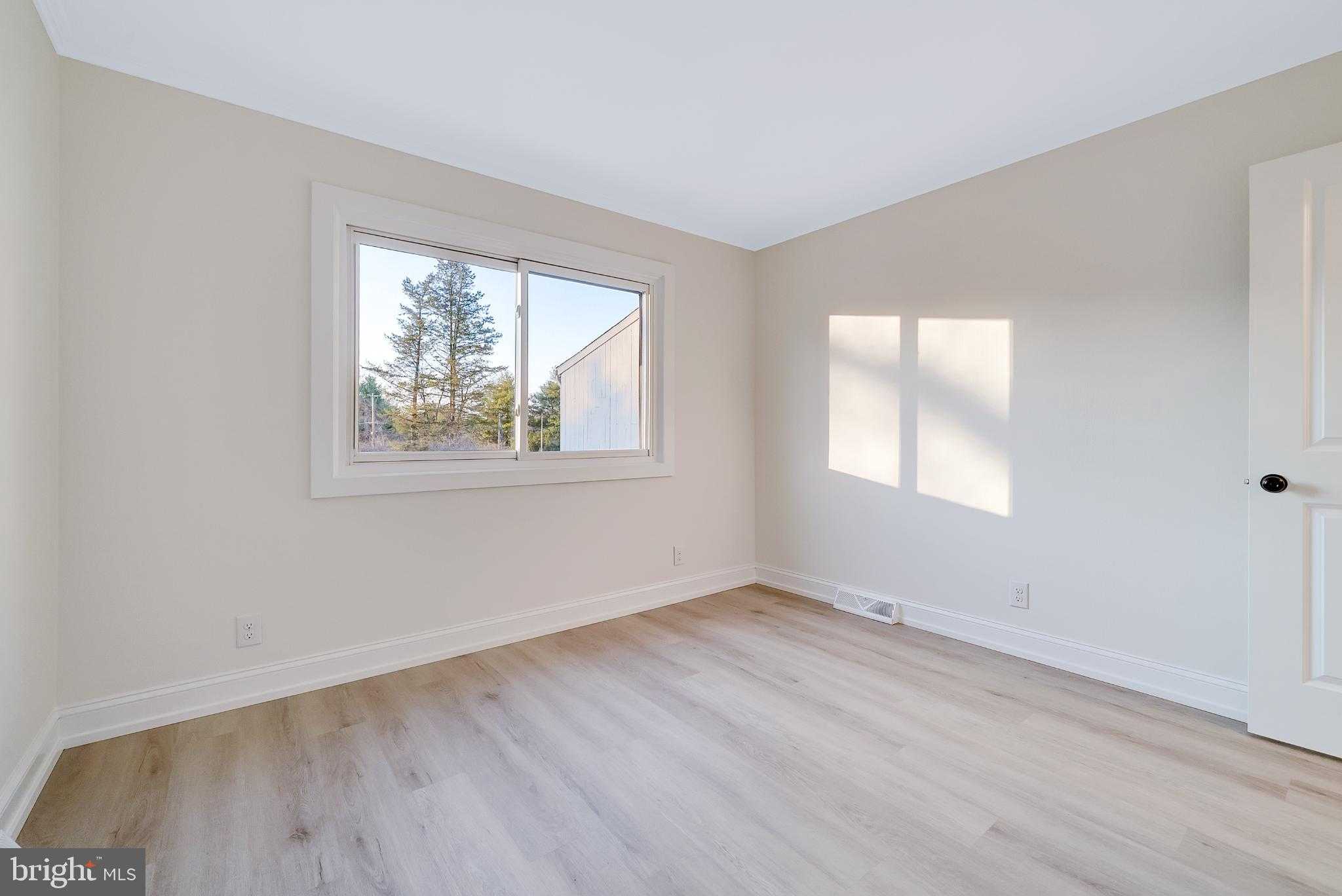 623 Summit House photo 30