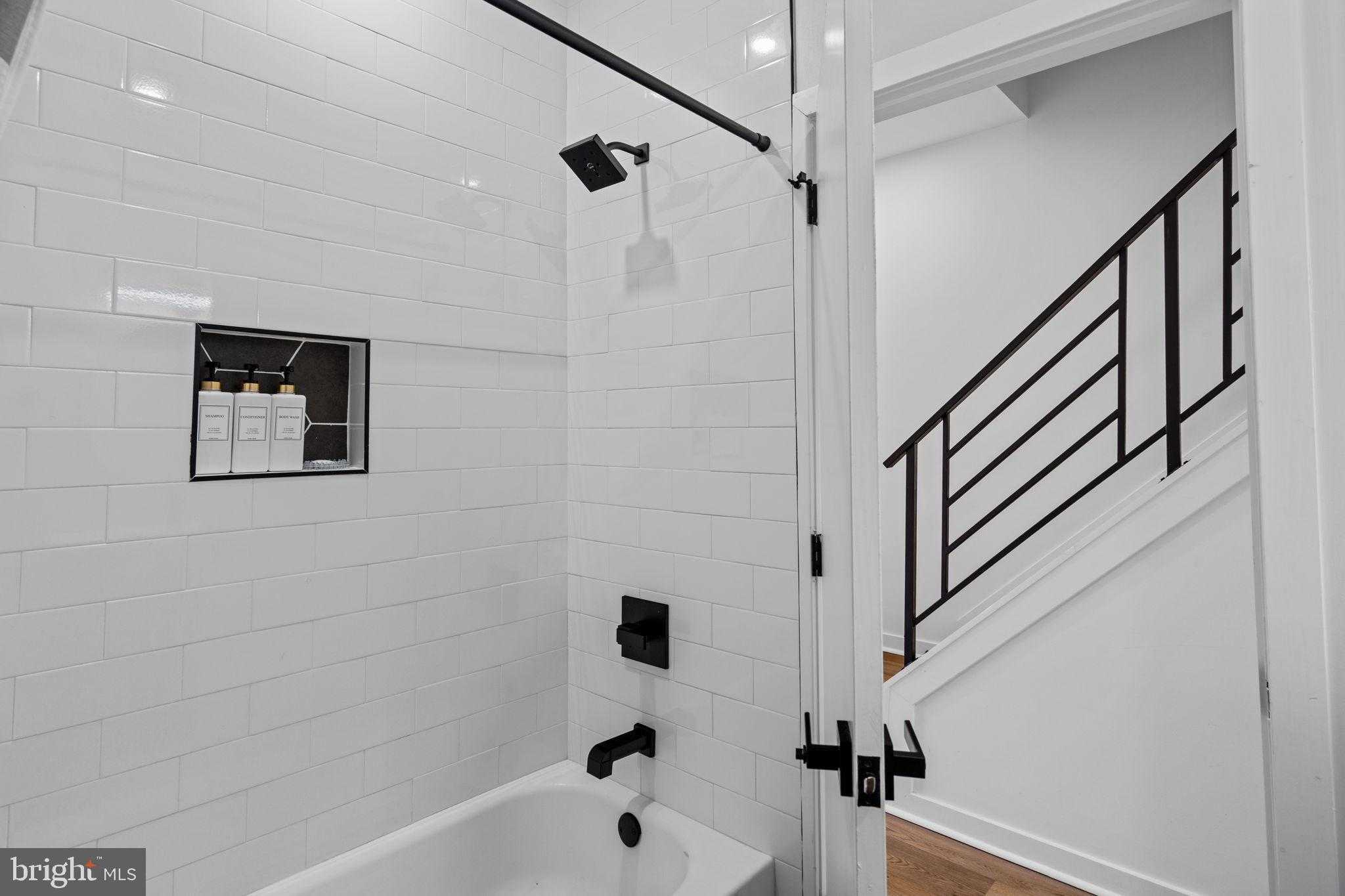 1611 Germantown Ave photo 17