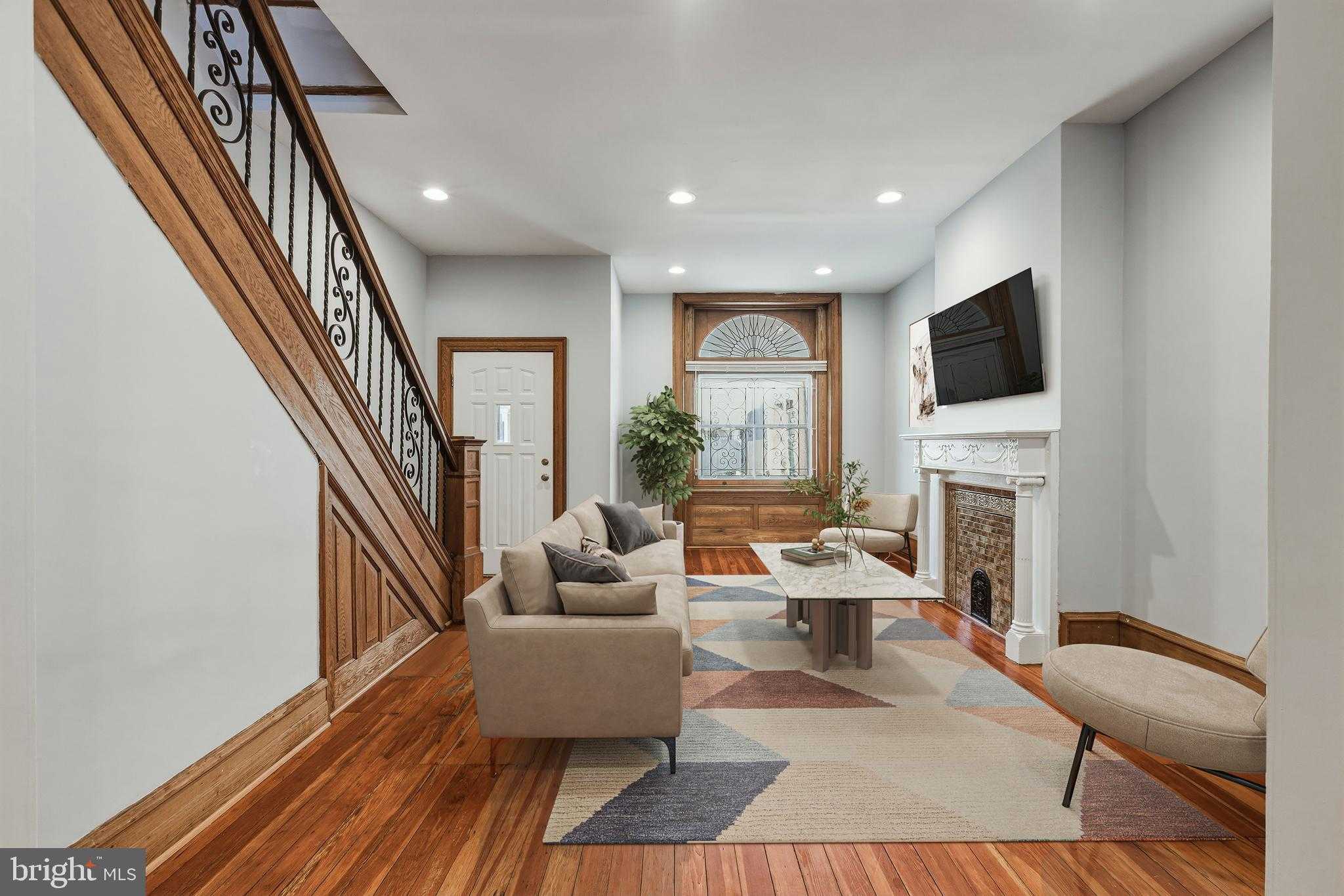 649 N 53rd St photo 2