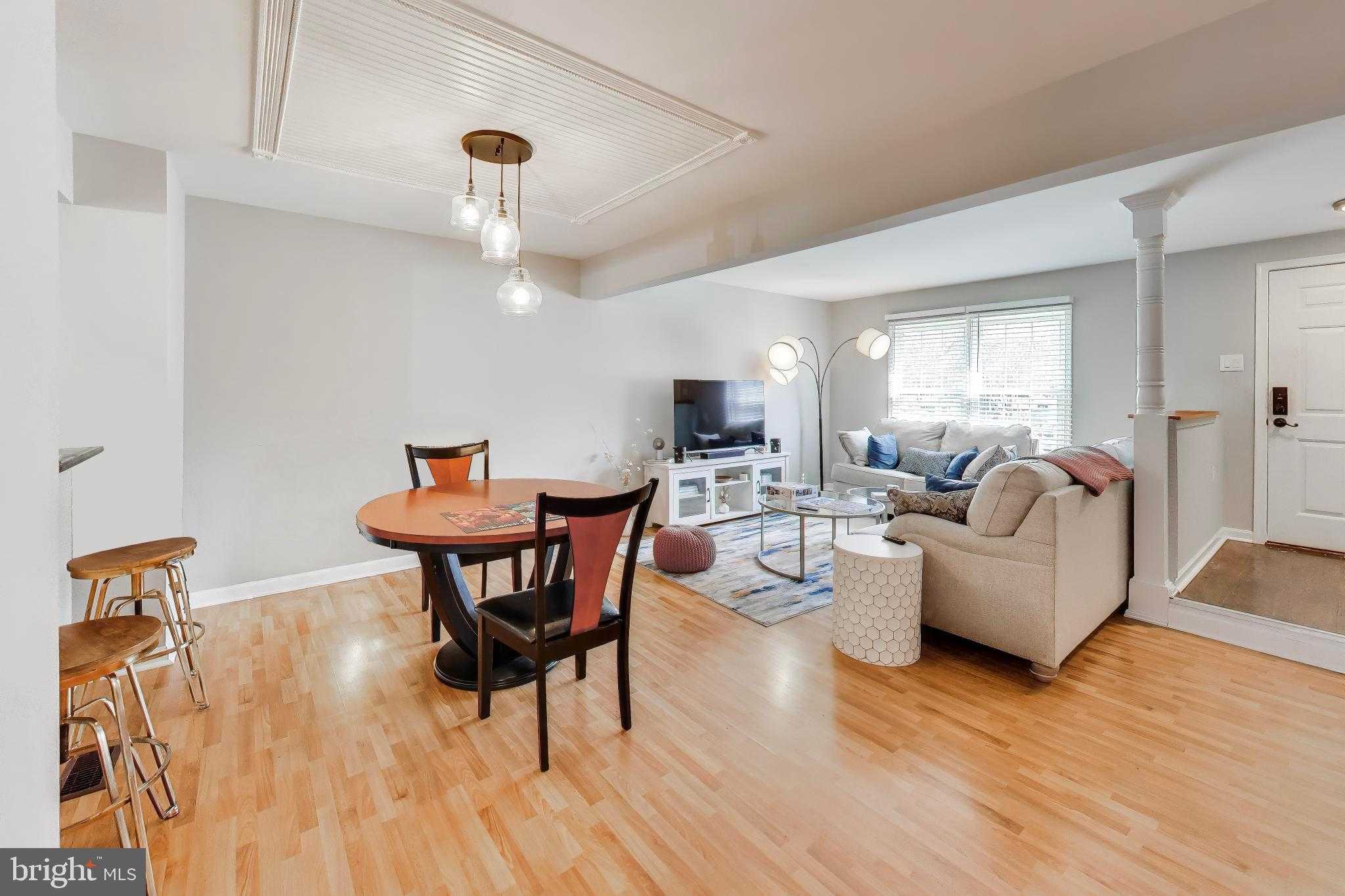 14222 Oxford Dr photo 9