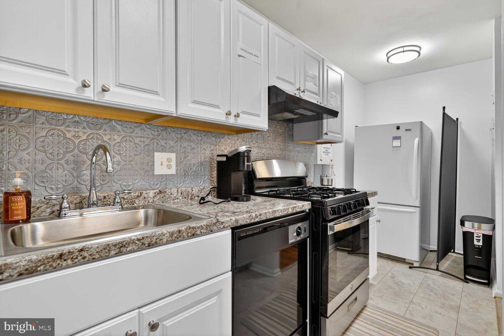 3850 Bel Pre Rd photo 2