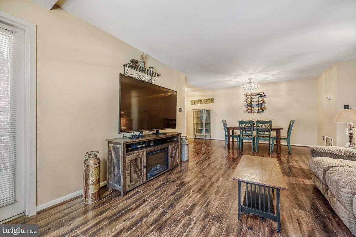 6 Juliet Ln Apt 202 photo 2