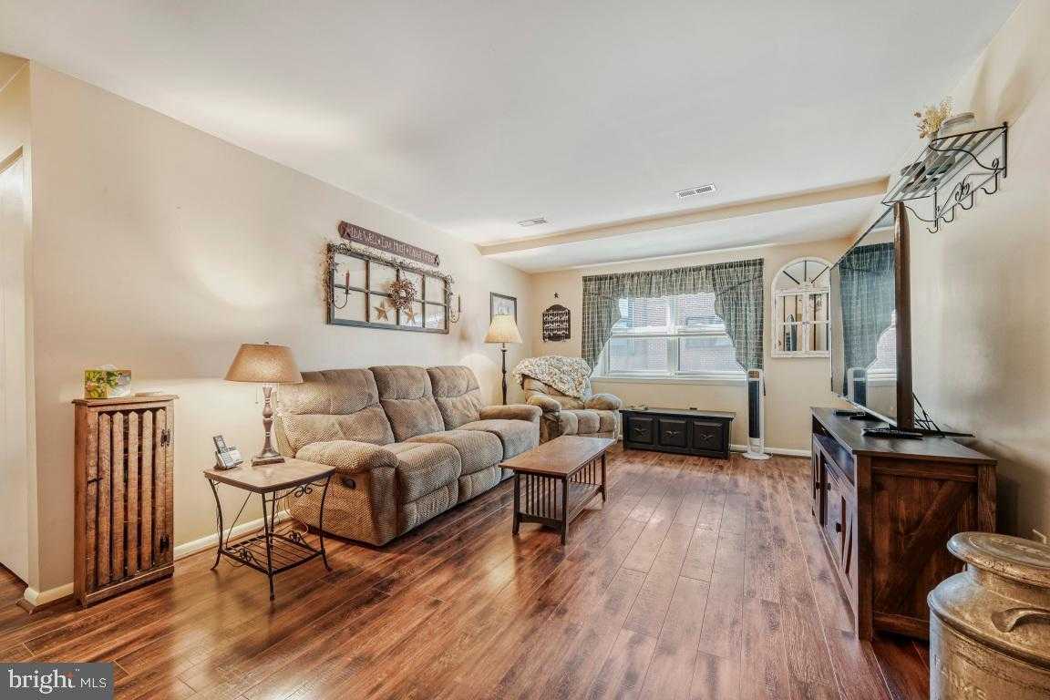 6 Juliet Ln Apt 202 photo 3