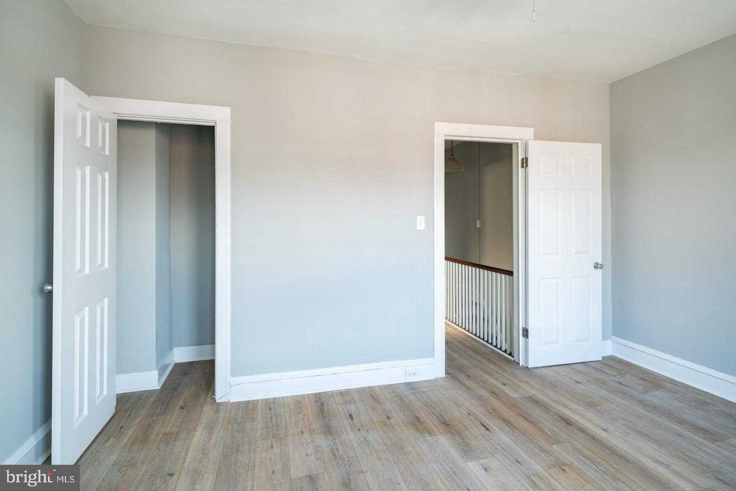 2271 E Cambria St photo 2