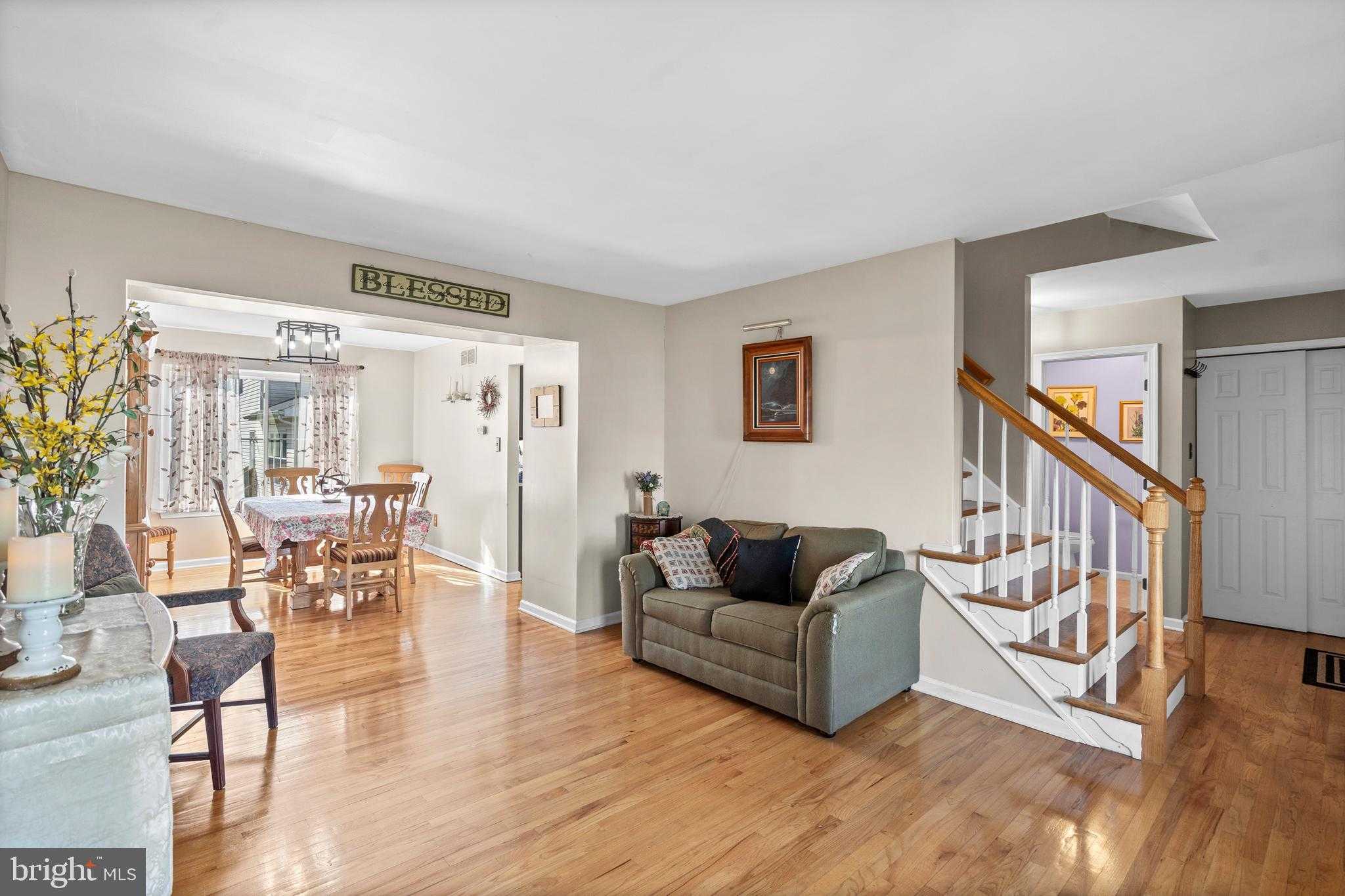 409 Fairview Ave photo 13