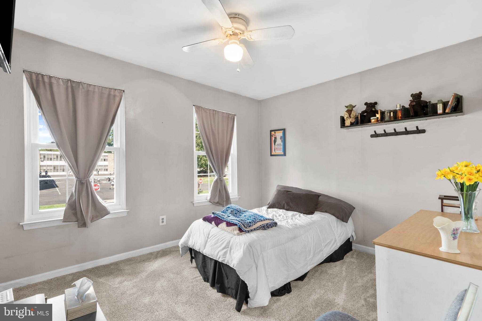 409 Fairview Ave photo 18