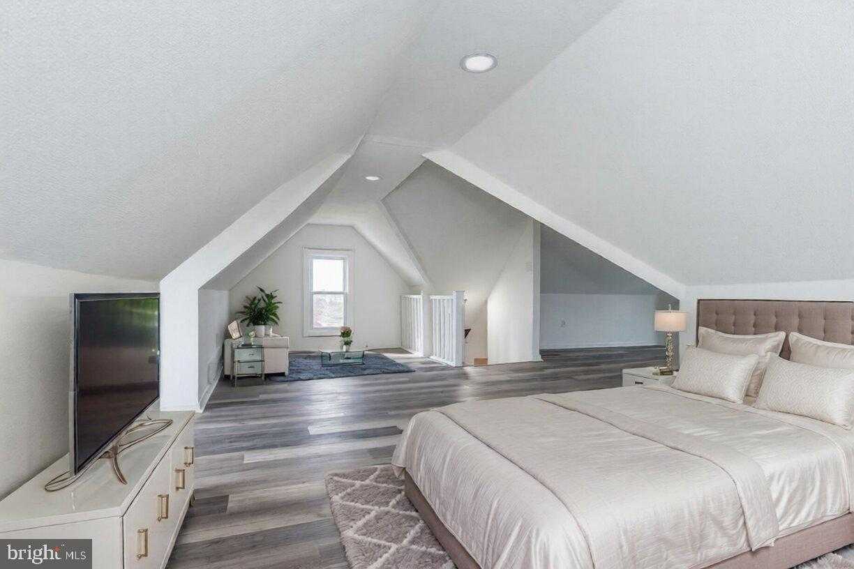 7105 N Radcliffe St photo 48