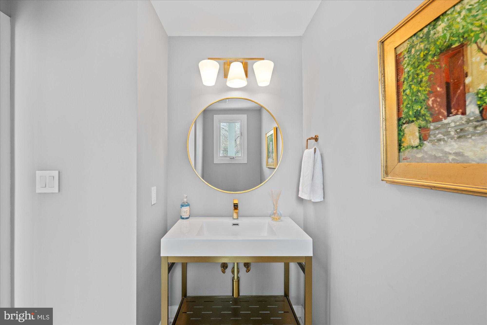 6700 Rannoch Rd photo 8