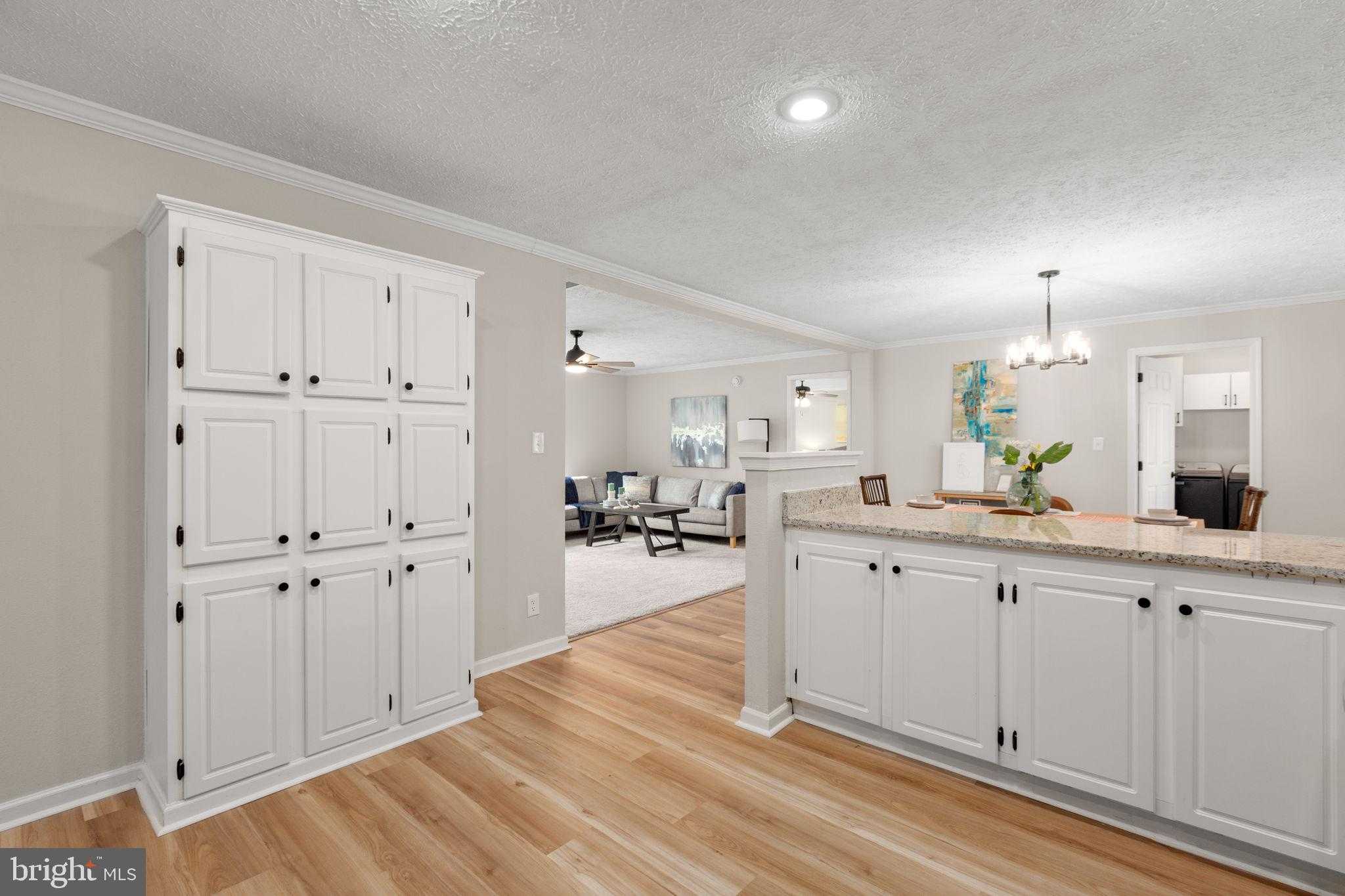 15109 Poplar CT photo 7