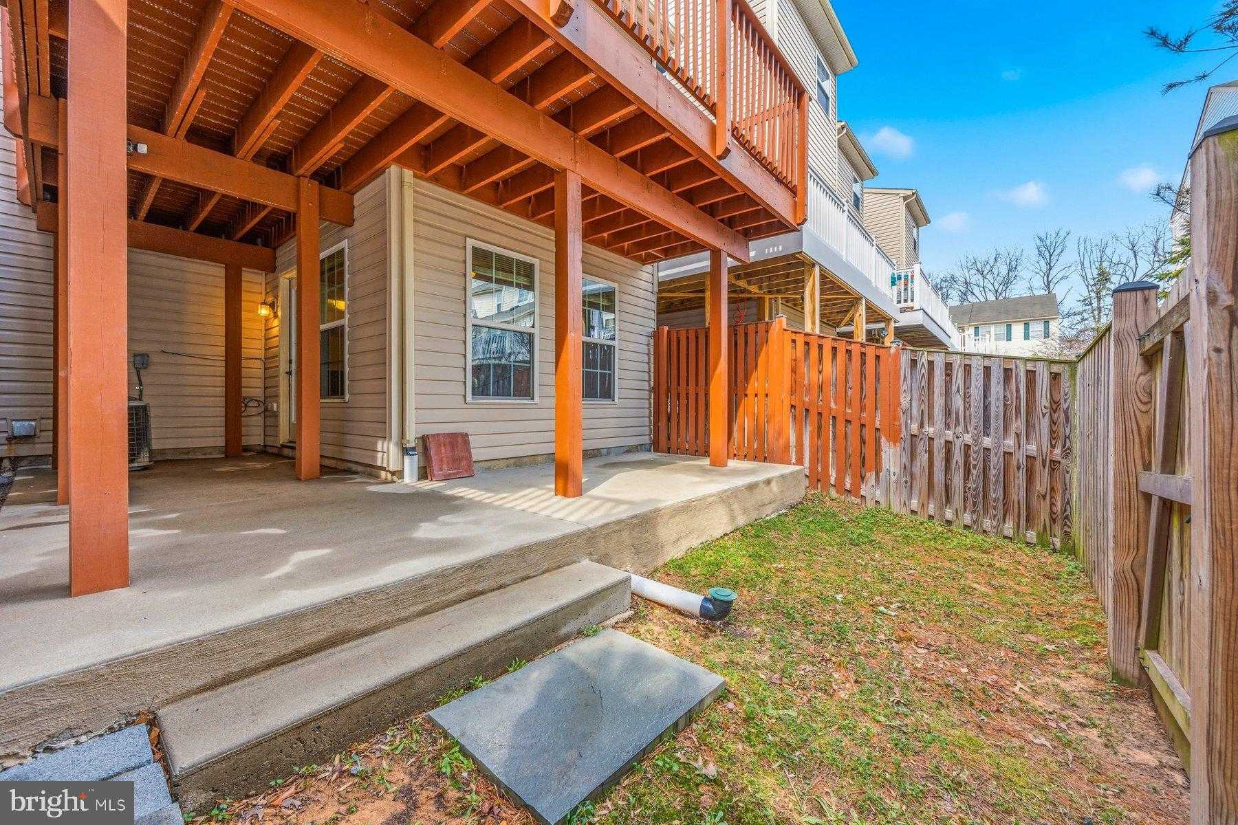 915 Hopkins Cor photo 33