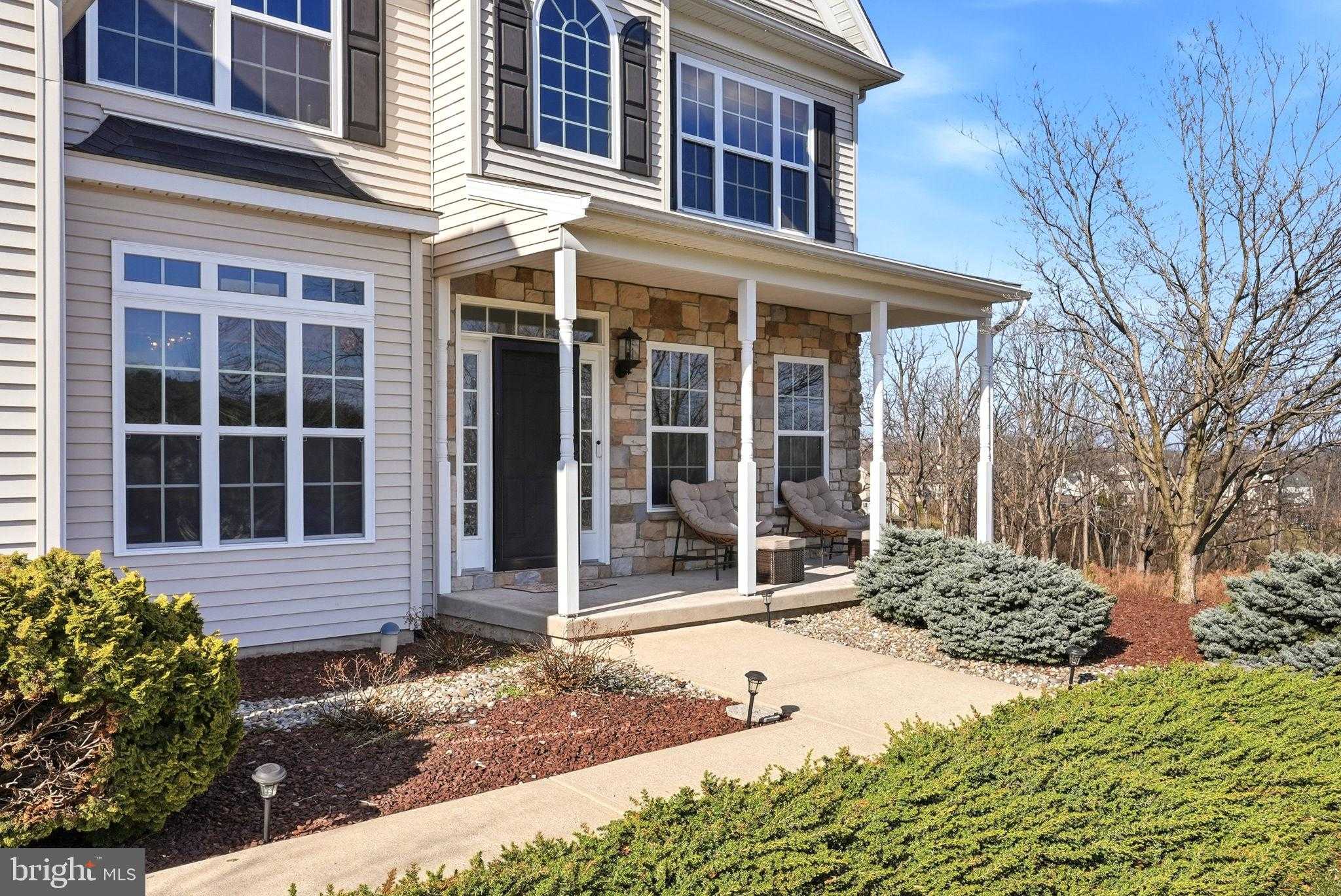 1375 Clearview Rd photo 2