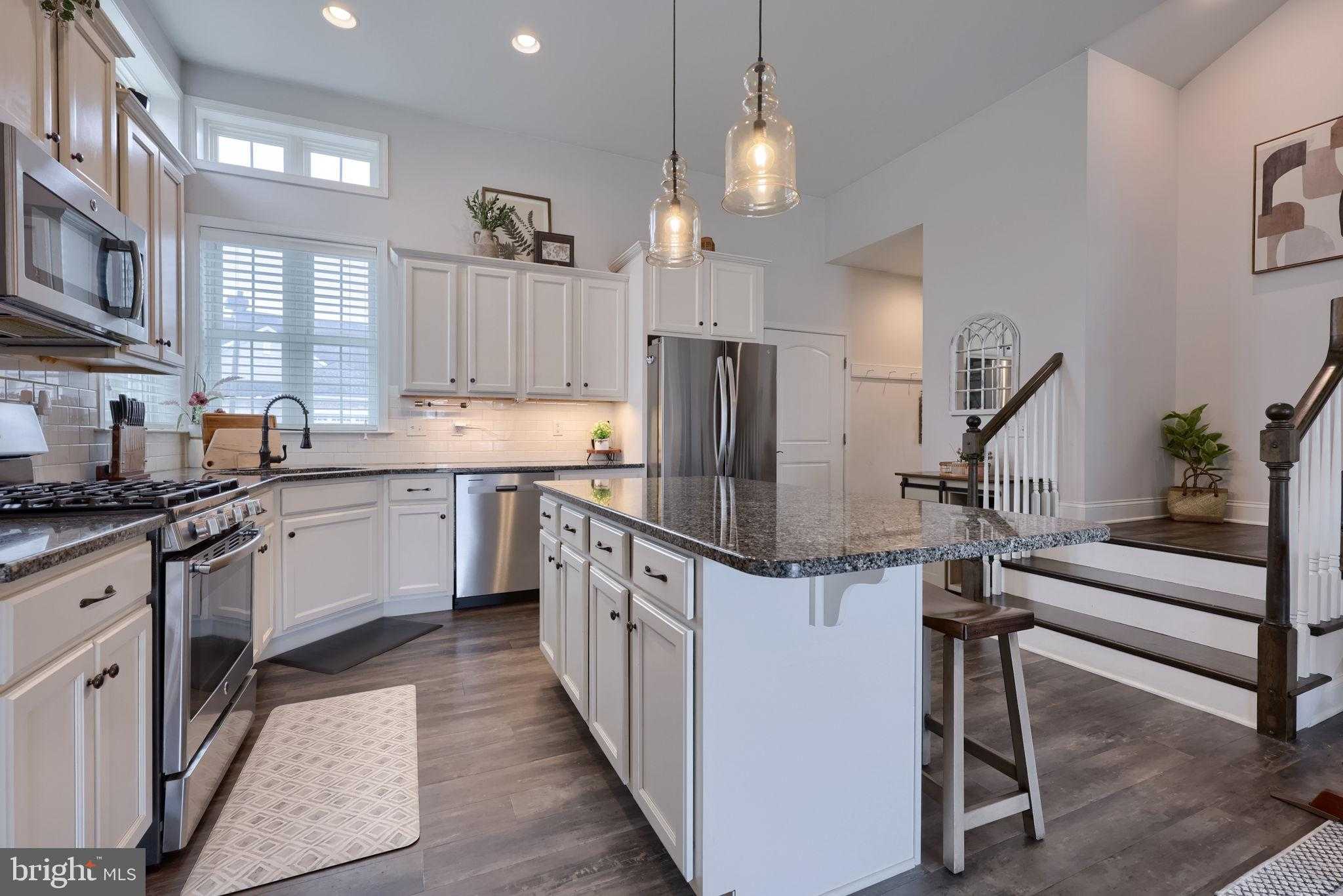 221 Sawgrass Dr photo 11