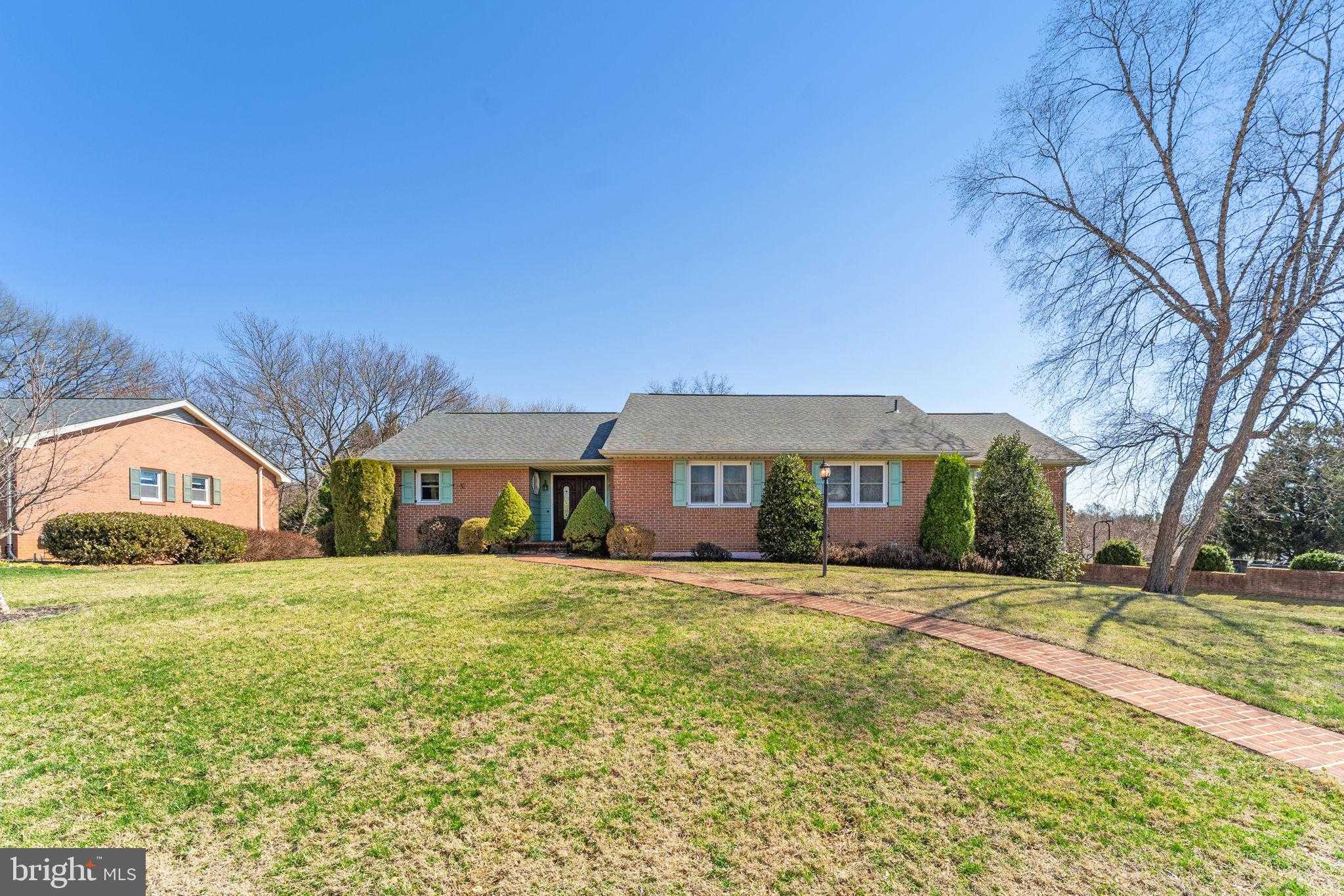 308 Ridge Ave photo 2