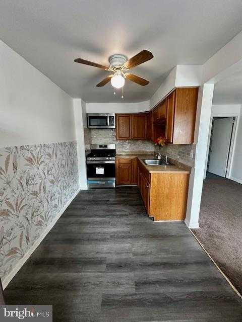 606 Norris St photo 4