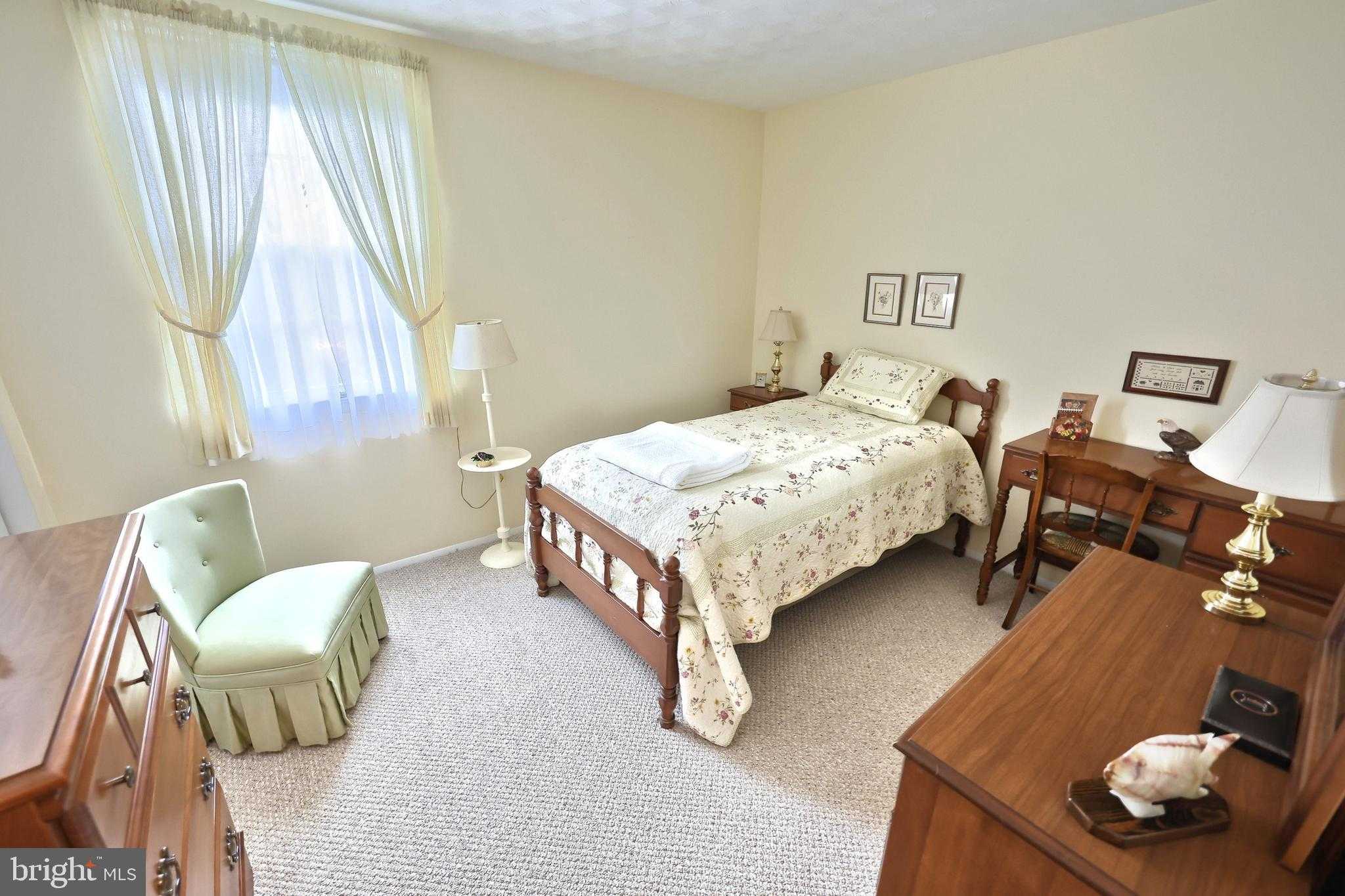 4256 Livingstone Dr photo 19