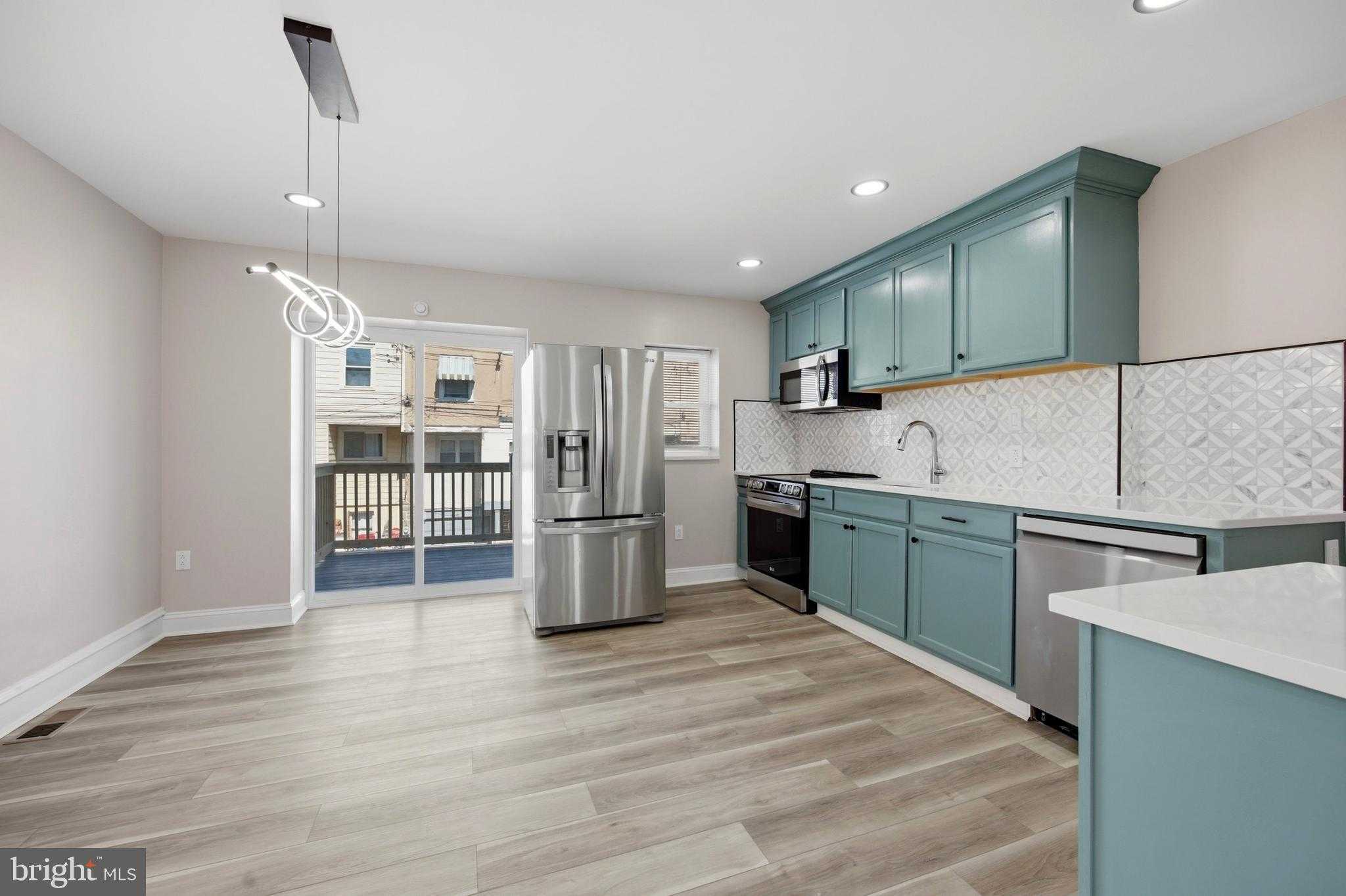 7043 Radbourne Rd photo 7