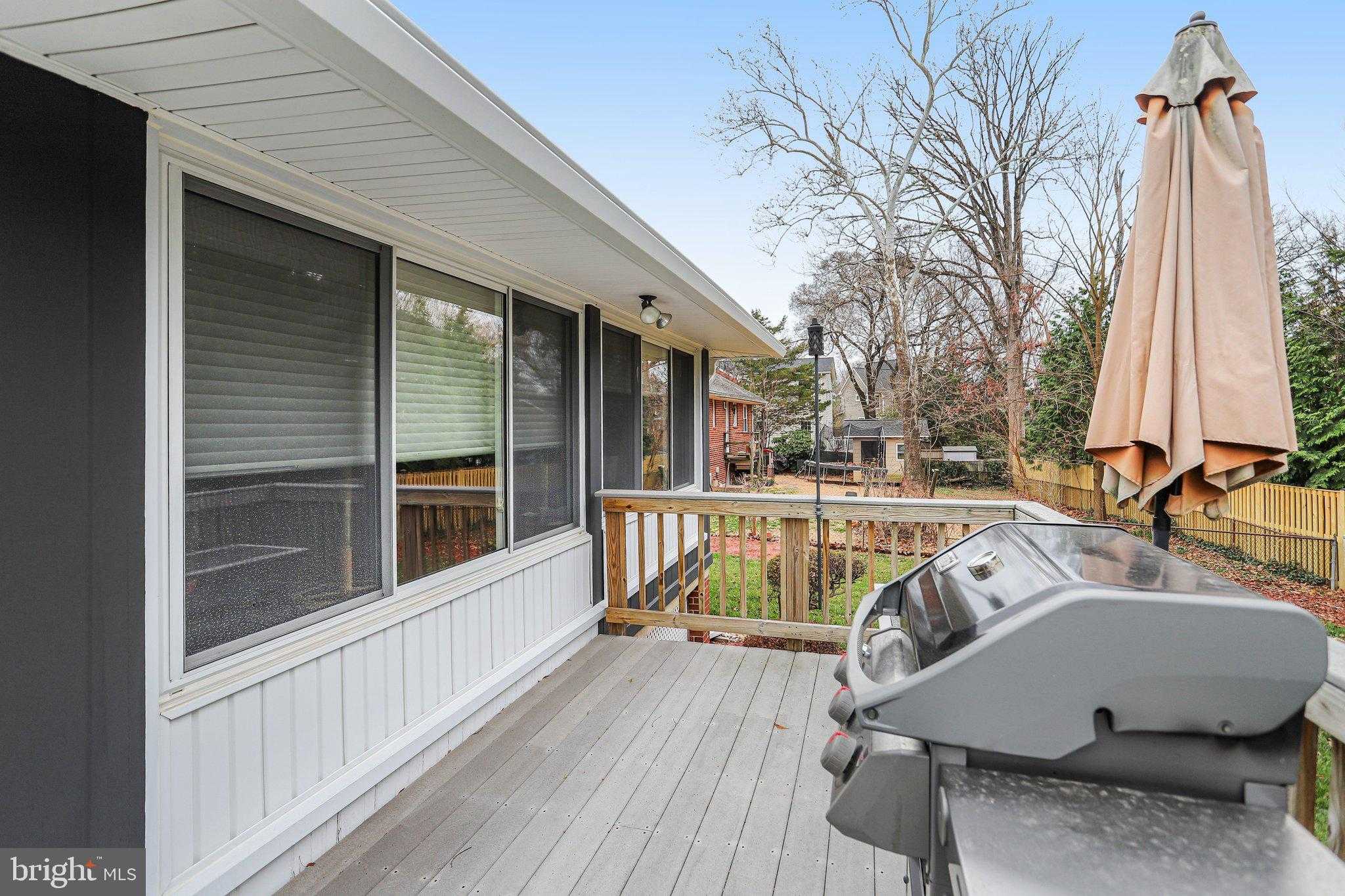 2118 N Huntington St photo 37