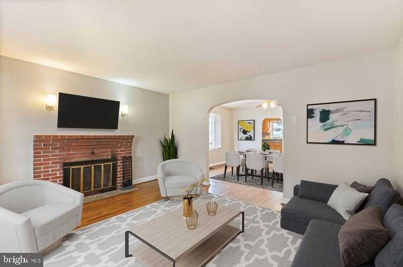 5528 Clifton Ave photo 4