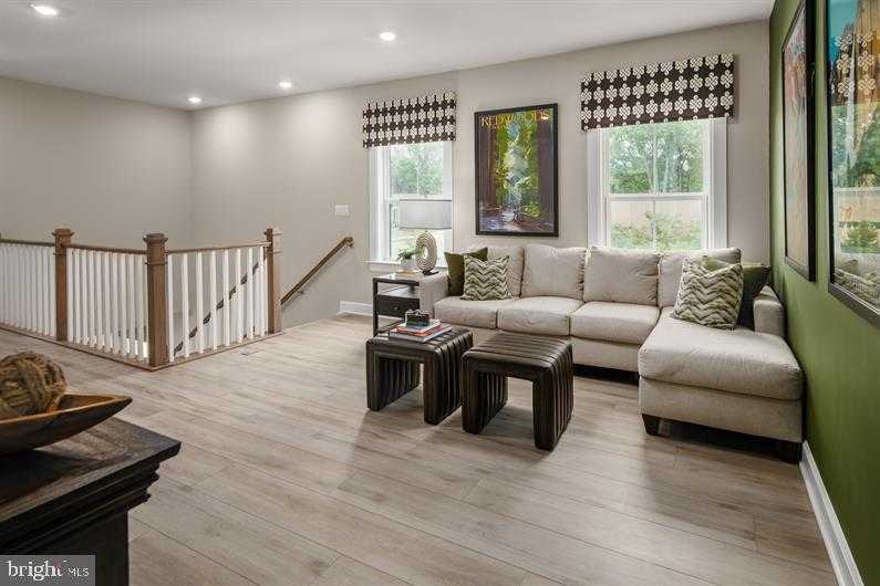 9413 Founders Ln photo 10