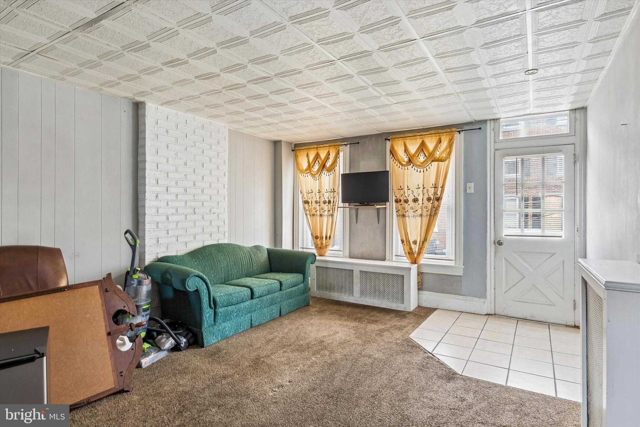 653 Corson St, Norristown