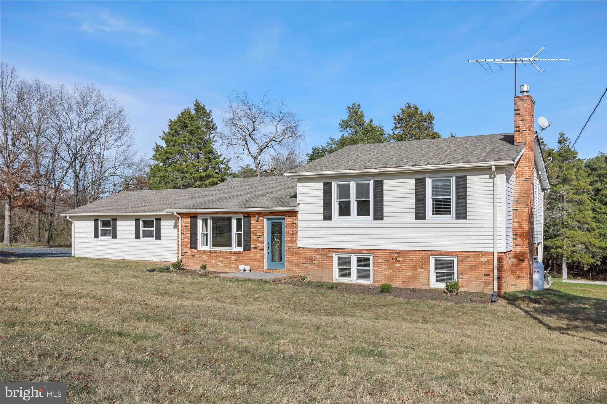 1832 Ridgeway Rd photo 3