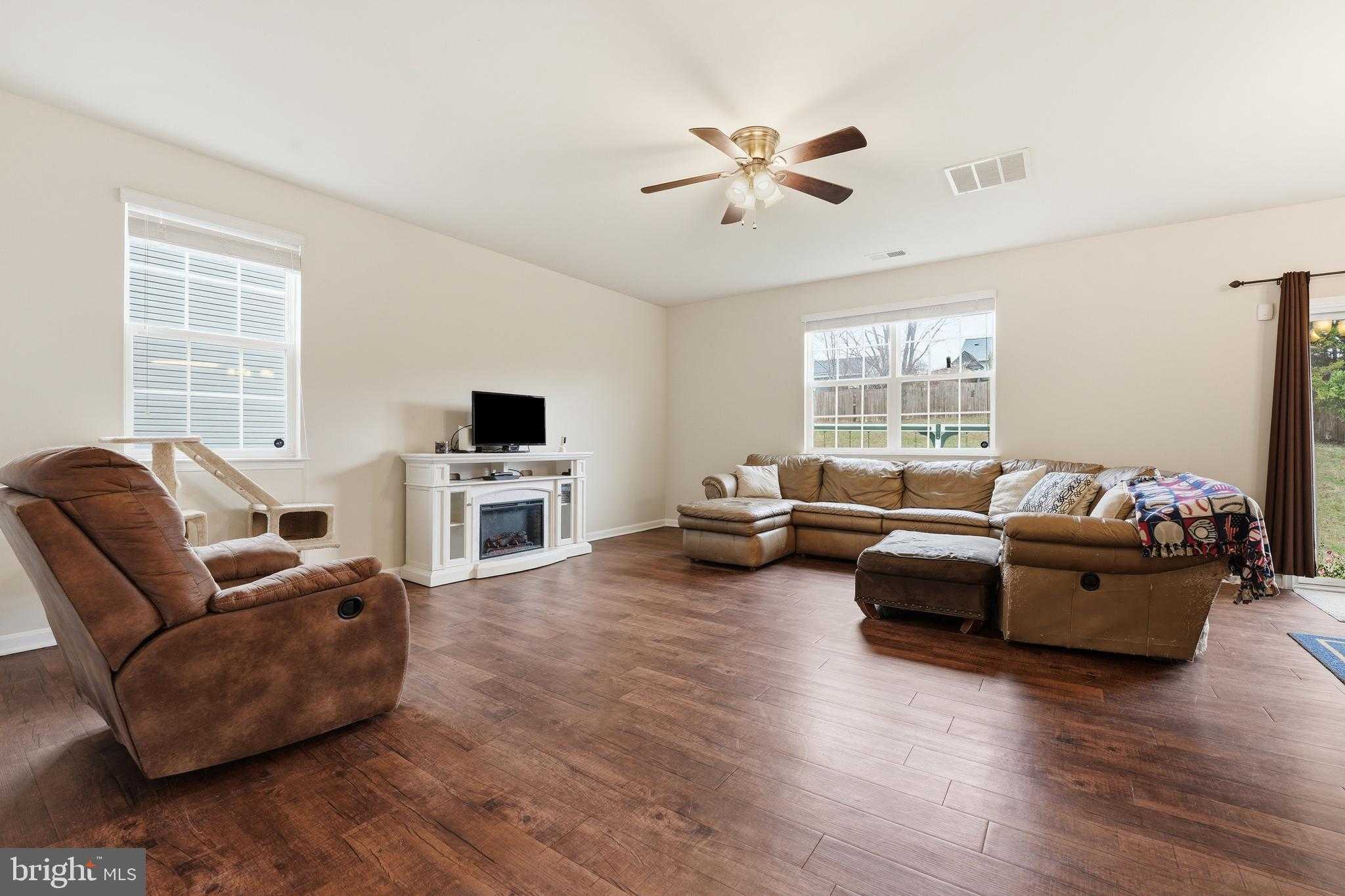 235 Daliah Way photo 12