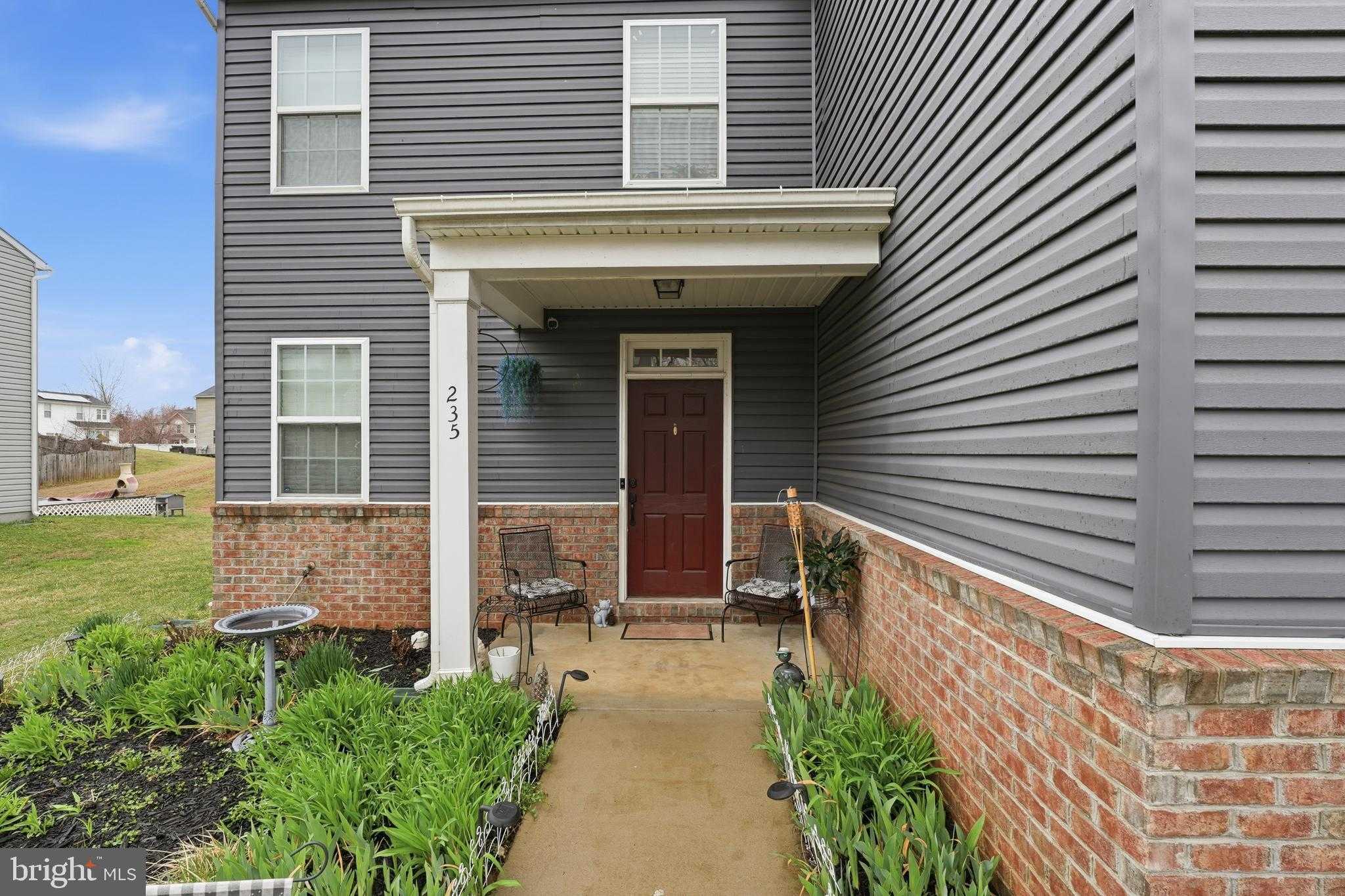 235 Daliah Way photo 4