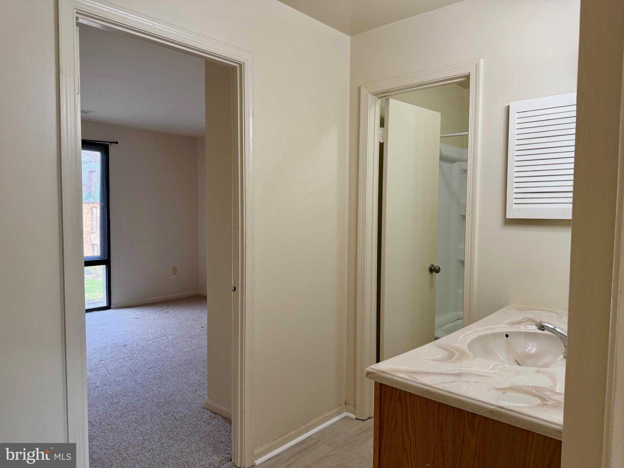 1010 Brinker Dr Apt 102 photo 10