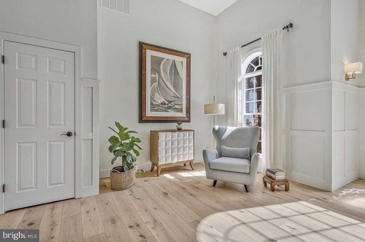 11610 Bachelors Hope CT photo 6