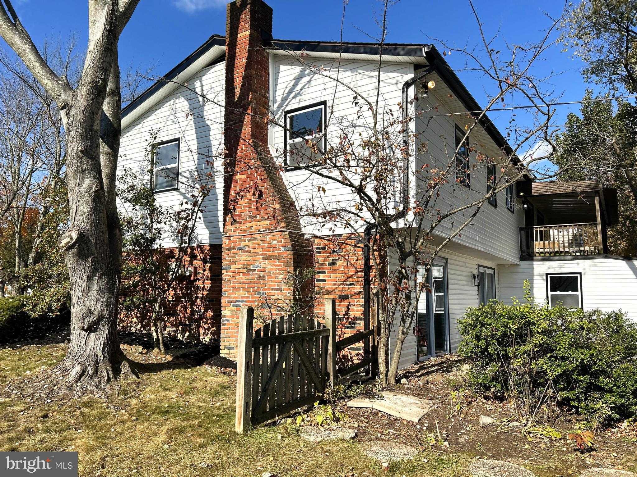 503 Glandel CT photo 8