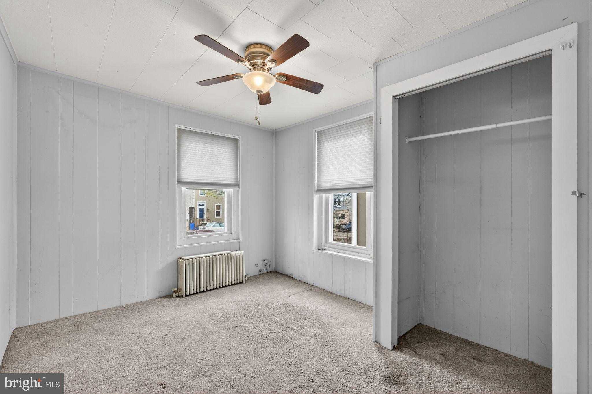 137 Davis St photo 8