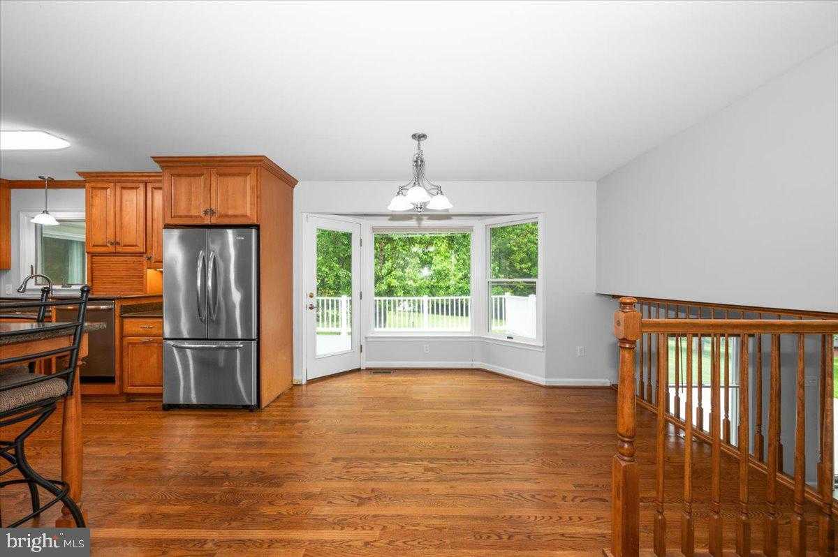 4211 Spring View CT photo 10