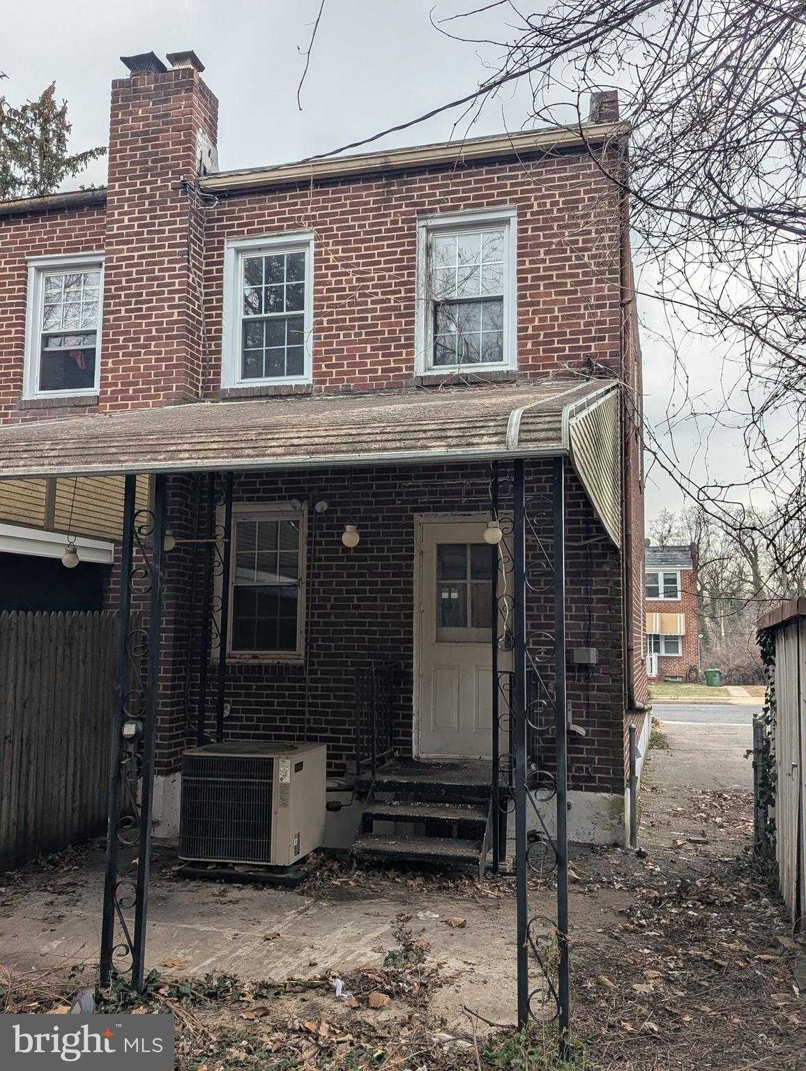 5619 Pioneer Dr photo 3